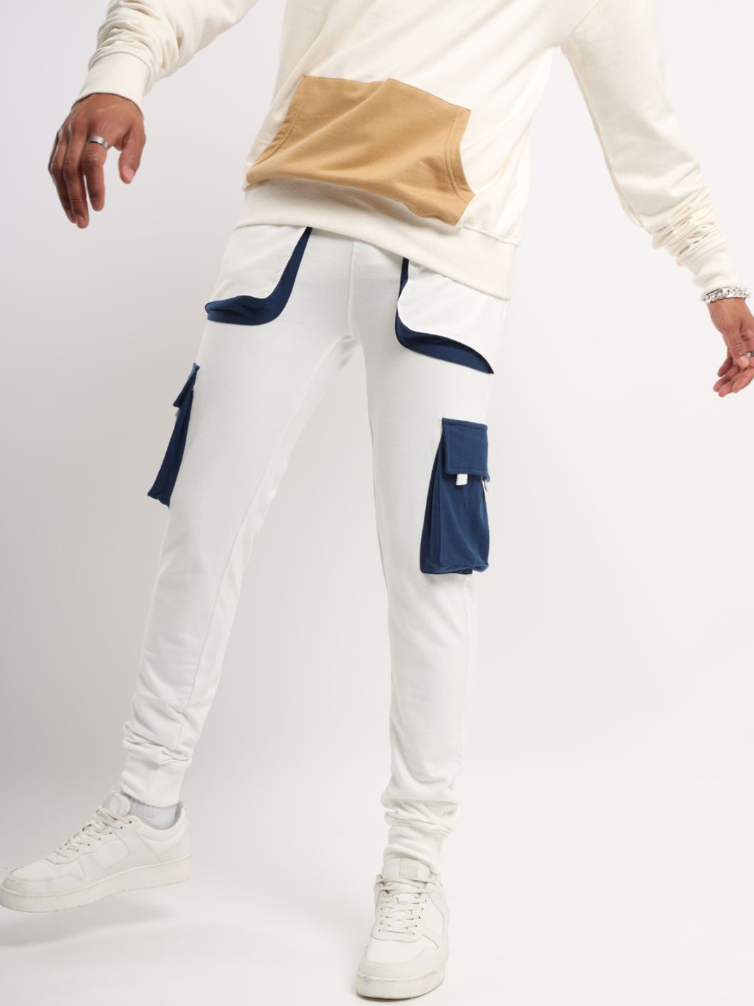 

NOBERO Men Mid-Rise Cotton Joggers, White