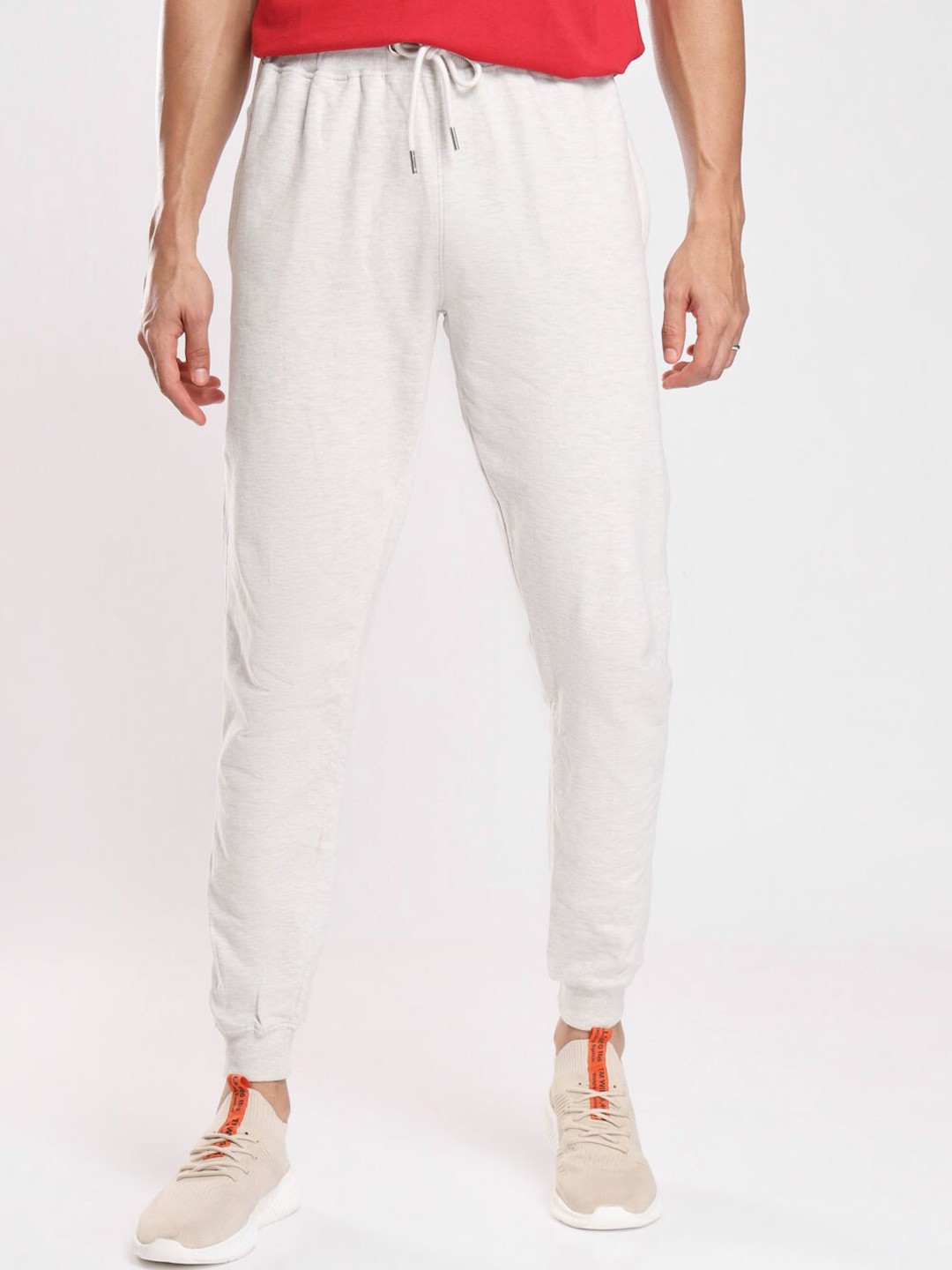 

NOBERO Men Mid-Rise Cotton Joggers, Off white
