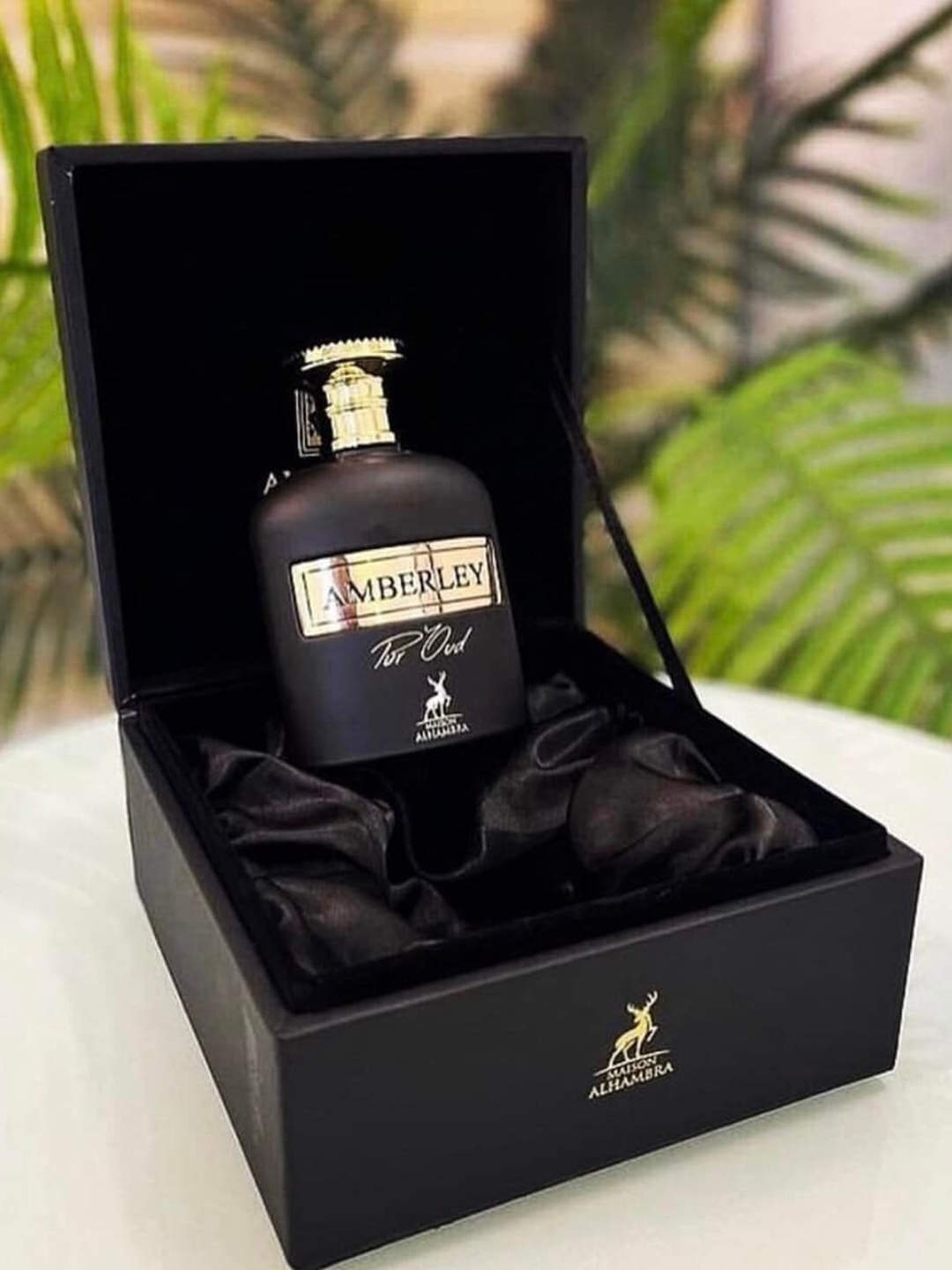

Lattafa Maison Alhambra Amberley Pur Oud Eau De Parfum-100ml, Transparent