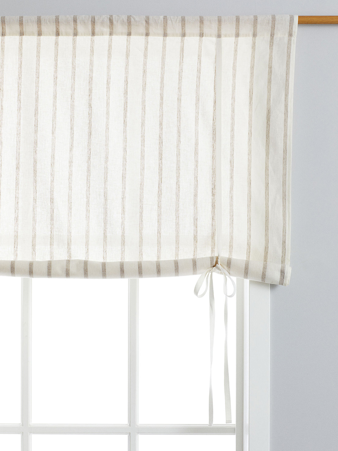 

H&M White Linen-Cotton Roll-Up Curtain