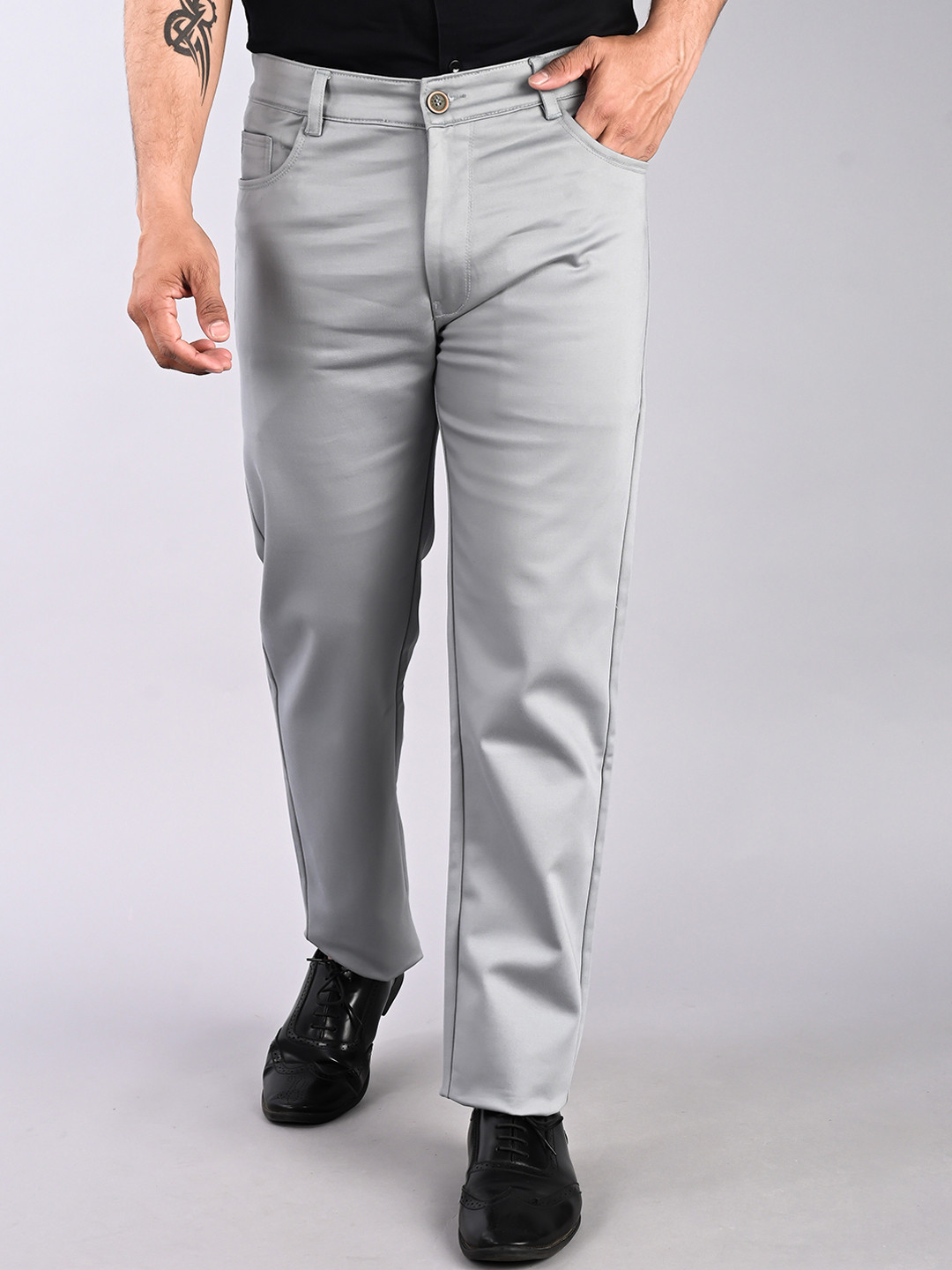 

FUBAR Men Mid Rise Knitted Easy Wash Slim Fit Trousers, Grey