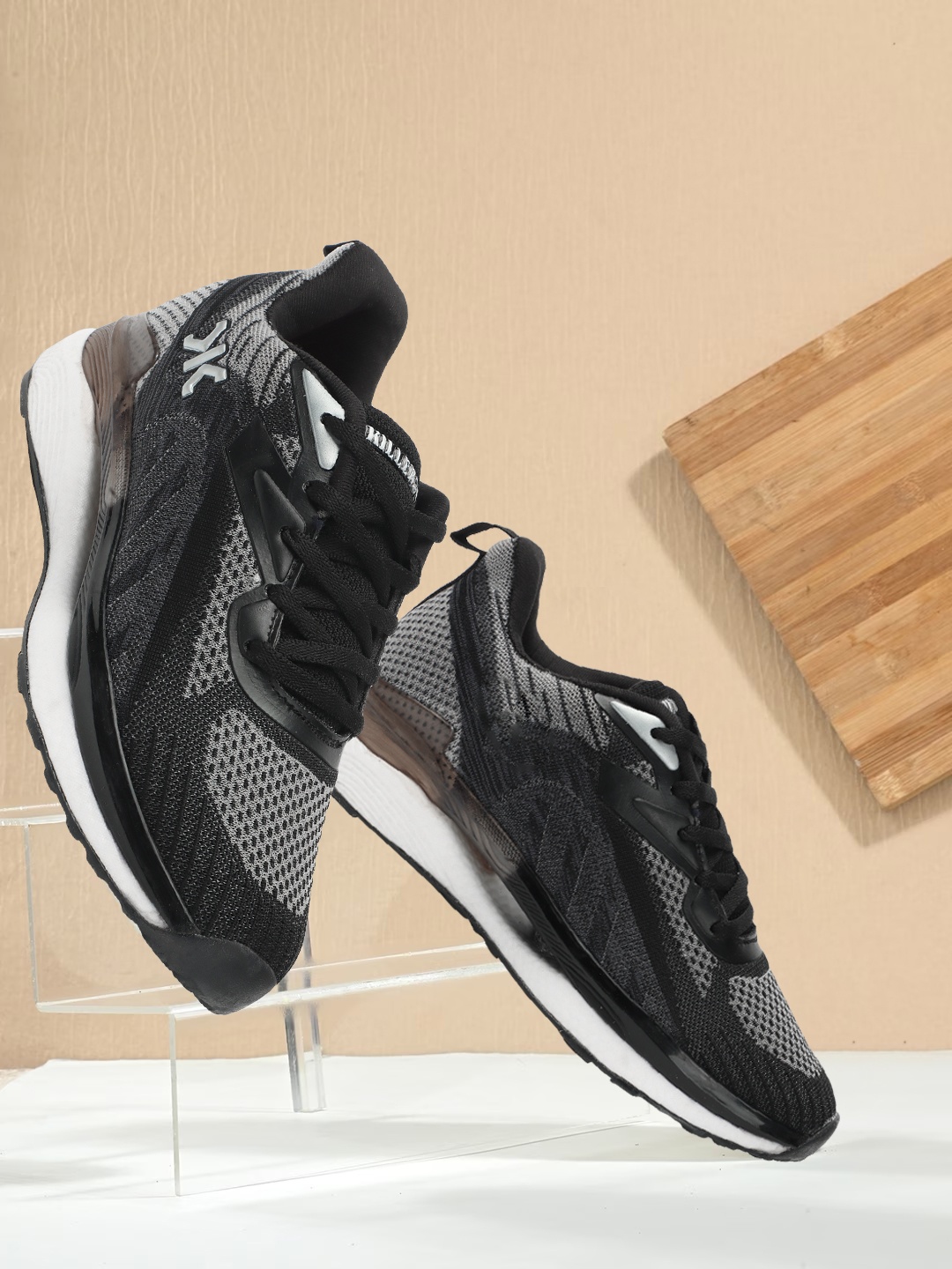 

Killer Men Textile Flyknit Running Shoes, Black