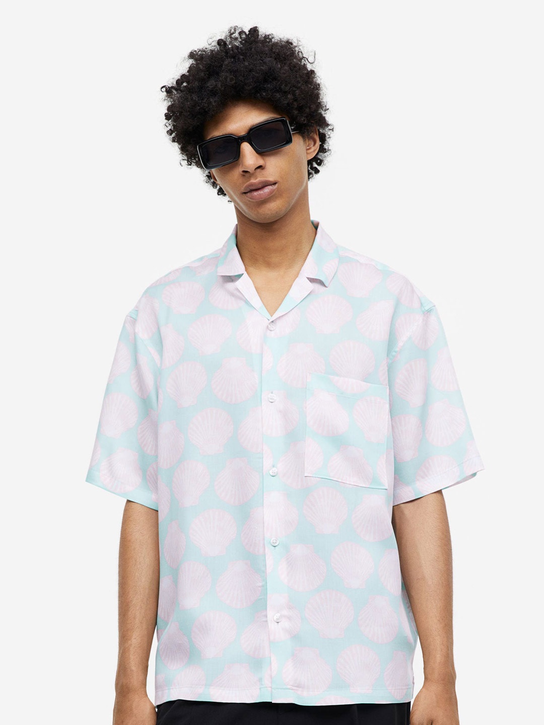 

H&M Men Relaxed Fit Modal Resort Shirt, Blue