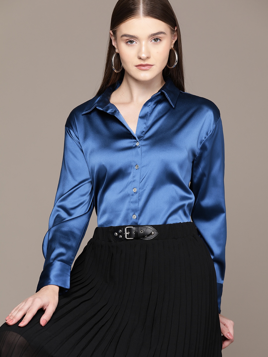 

bebe Women All Day Satin Finish Pleated Back Casual Shirt, Blue