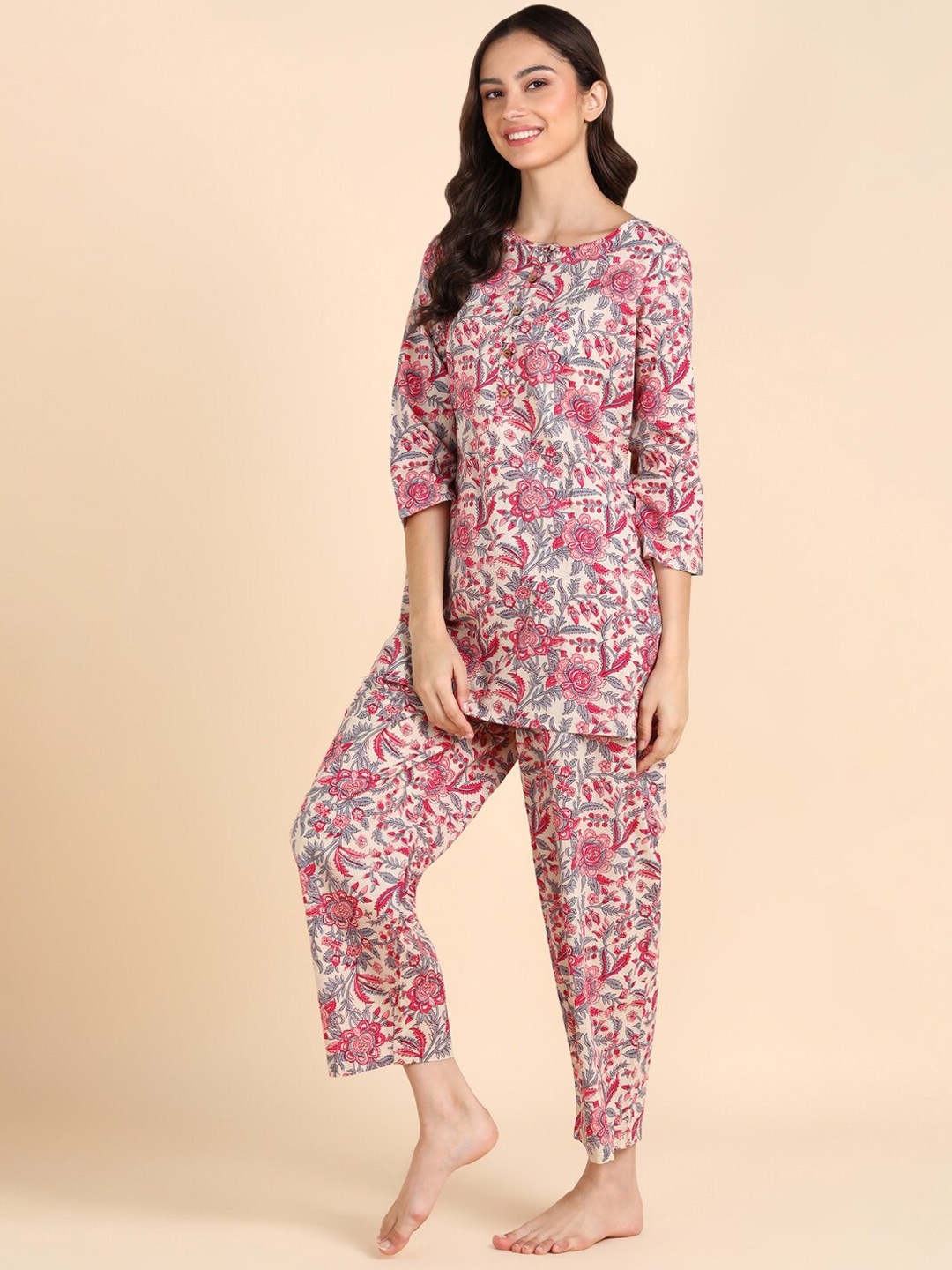 

VEDANA Floral Printed Pure Cotton Night Suit, White
