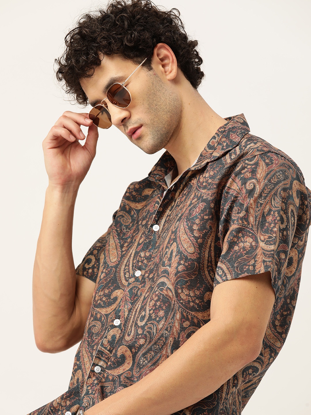 

Kook N Keech Men Relaxed Opaque Printed Casual Shirt, Brown