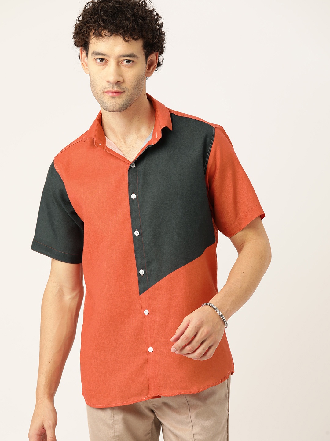 

Kook N Keech Men Relaxed Opaque Colourblocked Casual Shirt, Orange