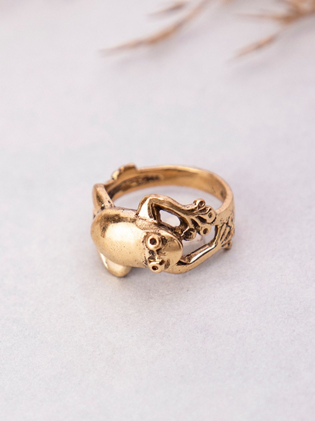 

Studio One Love Brass-Plated Adjustable Finger Ring, Gold