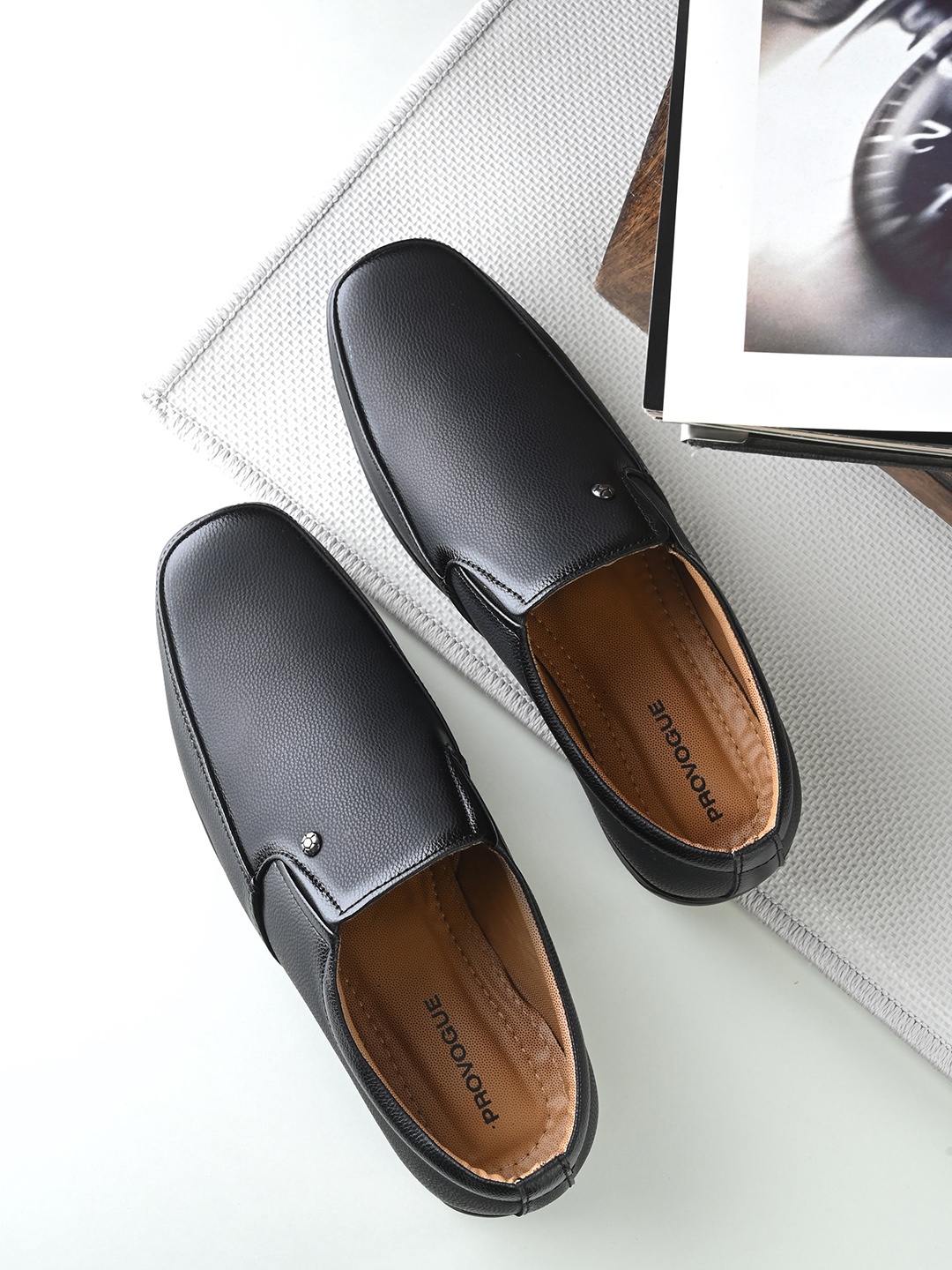 

Provogue Men Textured Formal Slip-On Shoes, Black