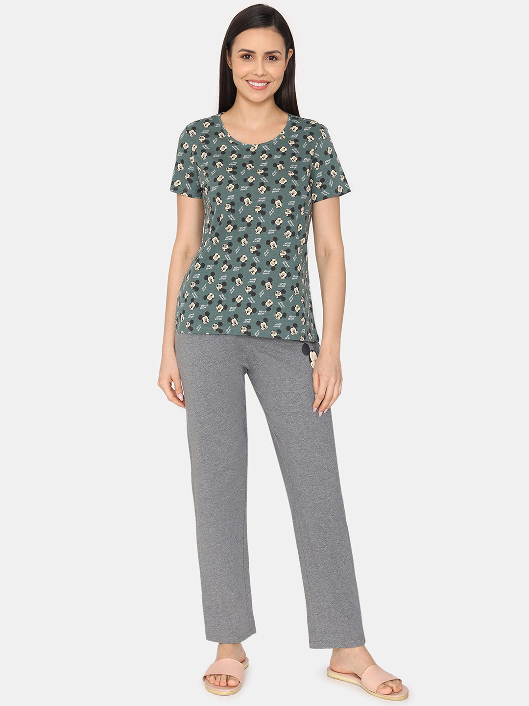 

Rosaline by Zivame Mickey Mouse Printed Night Suit, Green