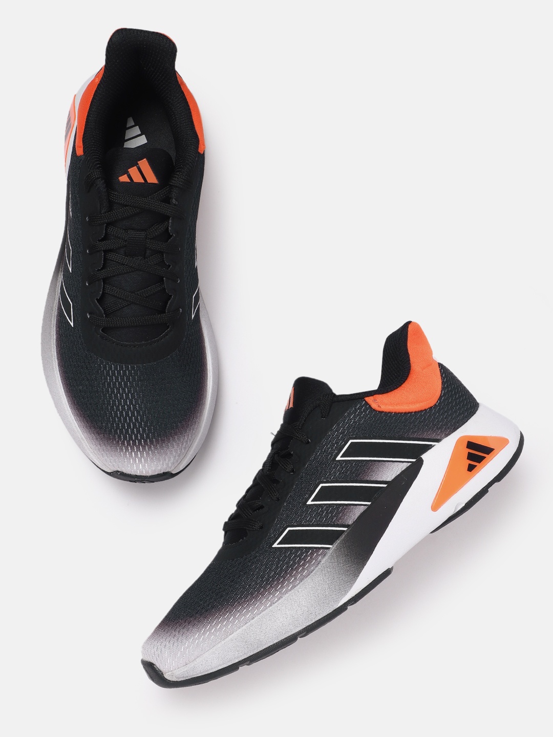 

ADIDAS Men Woven Design Run Streakke Running Shoes with Striped Detail, Black
