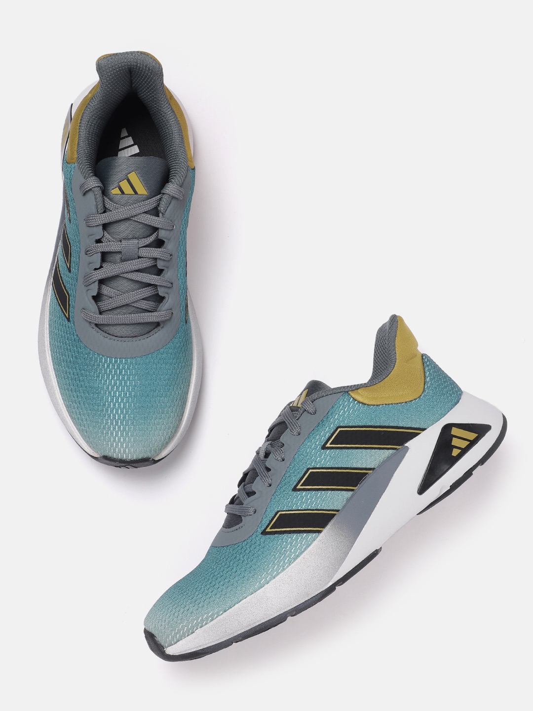 

ADIDAS Men Woven Design Run Streakke Running Shoes with Striped Detail, Green