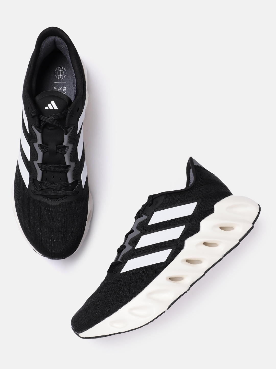 

ADIDAS Men Woven Design Switch FWD Running Shoes, Black