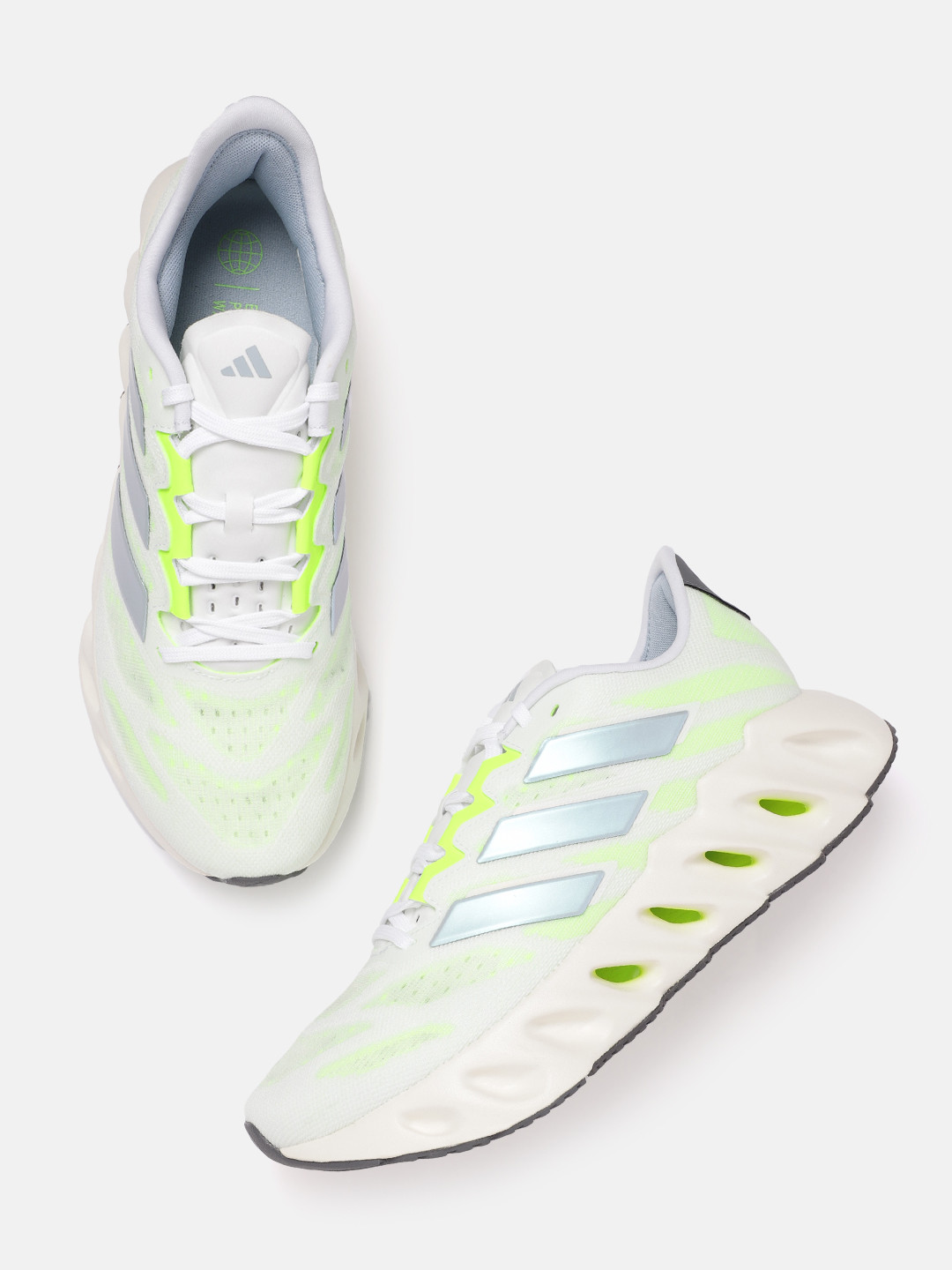 

ADIDAS Men Woven Design SWITCH FWD Running Shoes, White