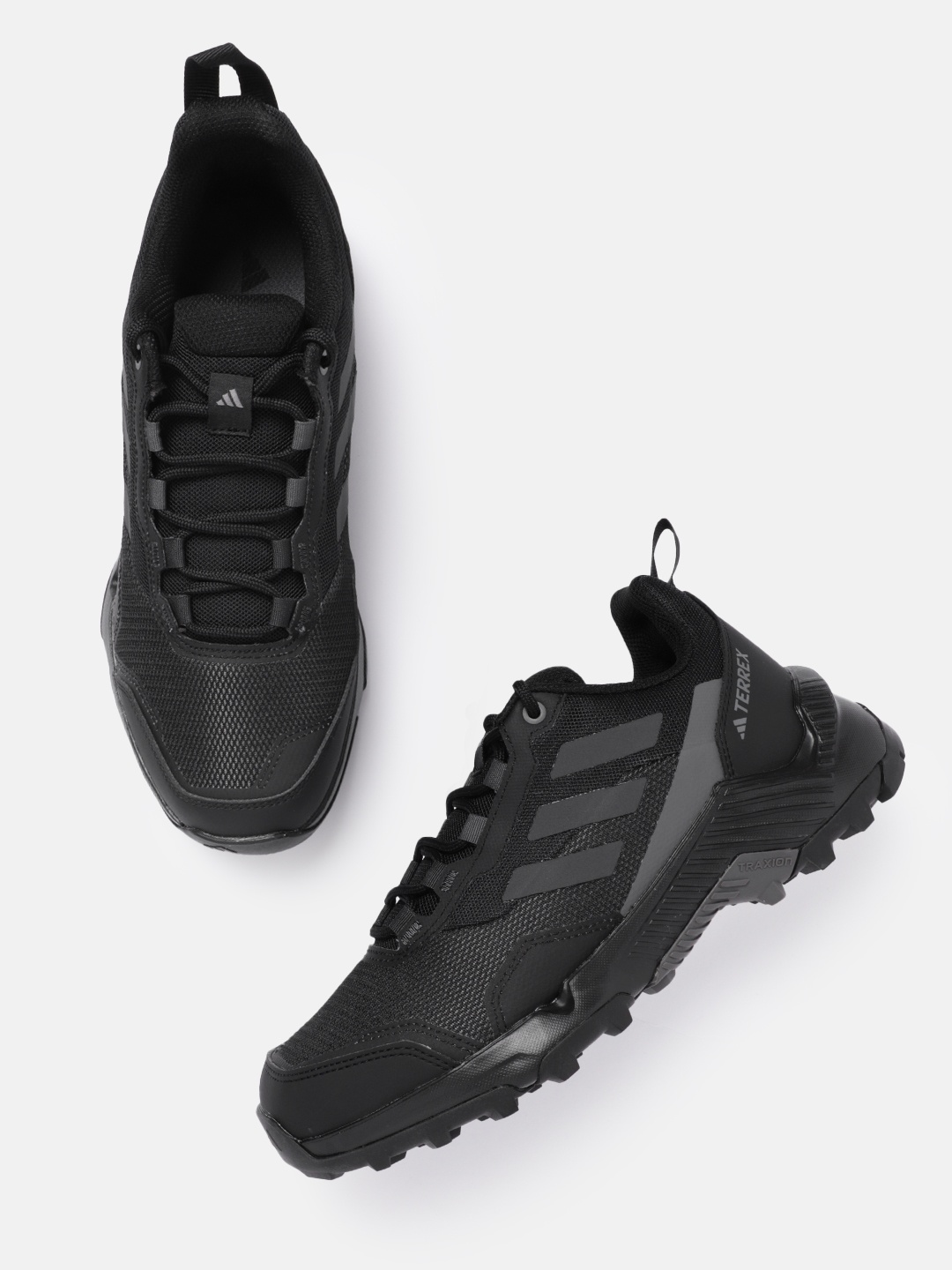 

ADIDAS Men Woven Design Ultrabounce Running Shoes, Black
