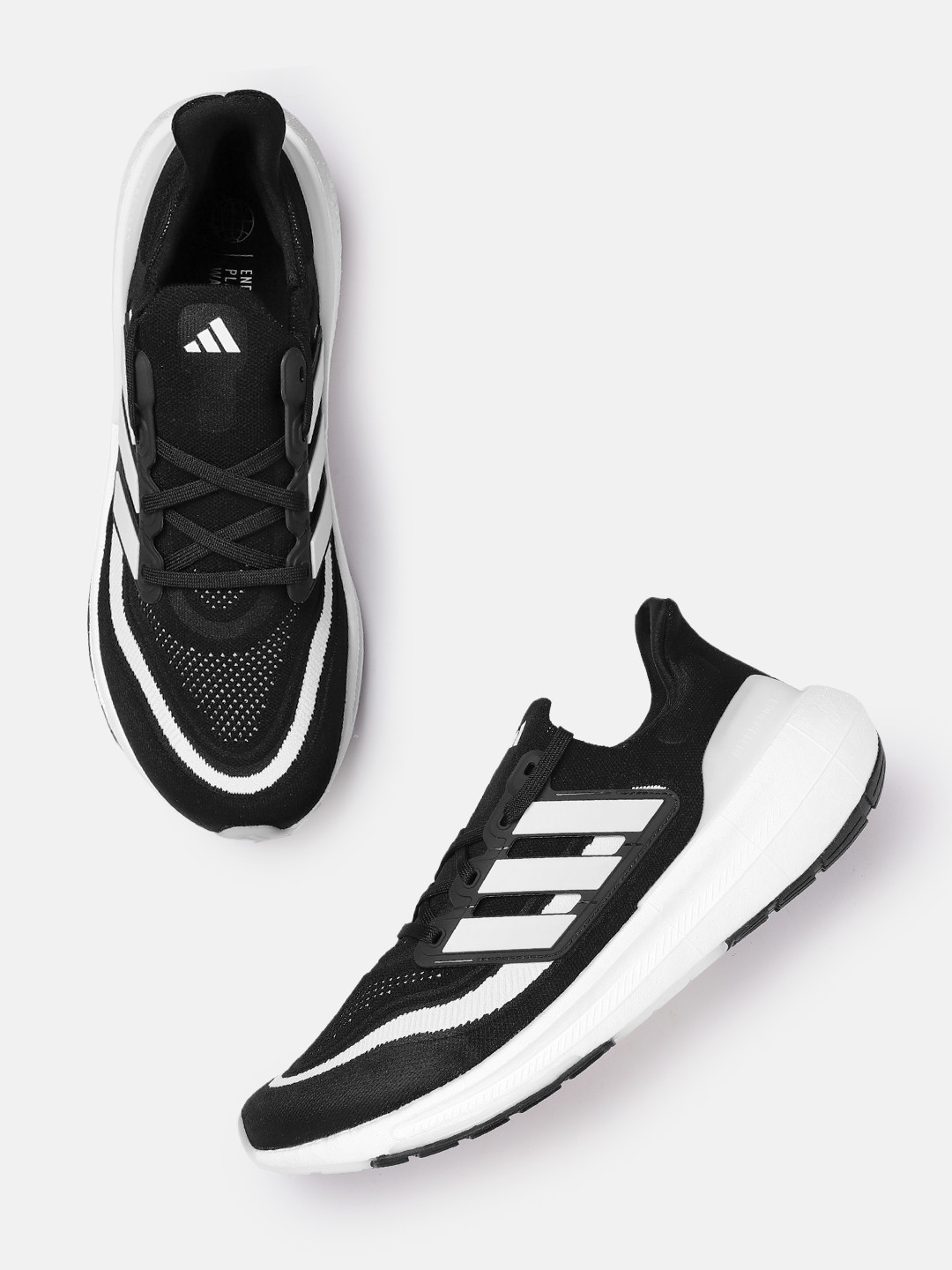 

ADIDAS Unisex Woven Design Ultraboost Light Running Shoes, Black