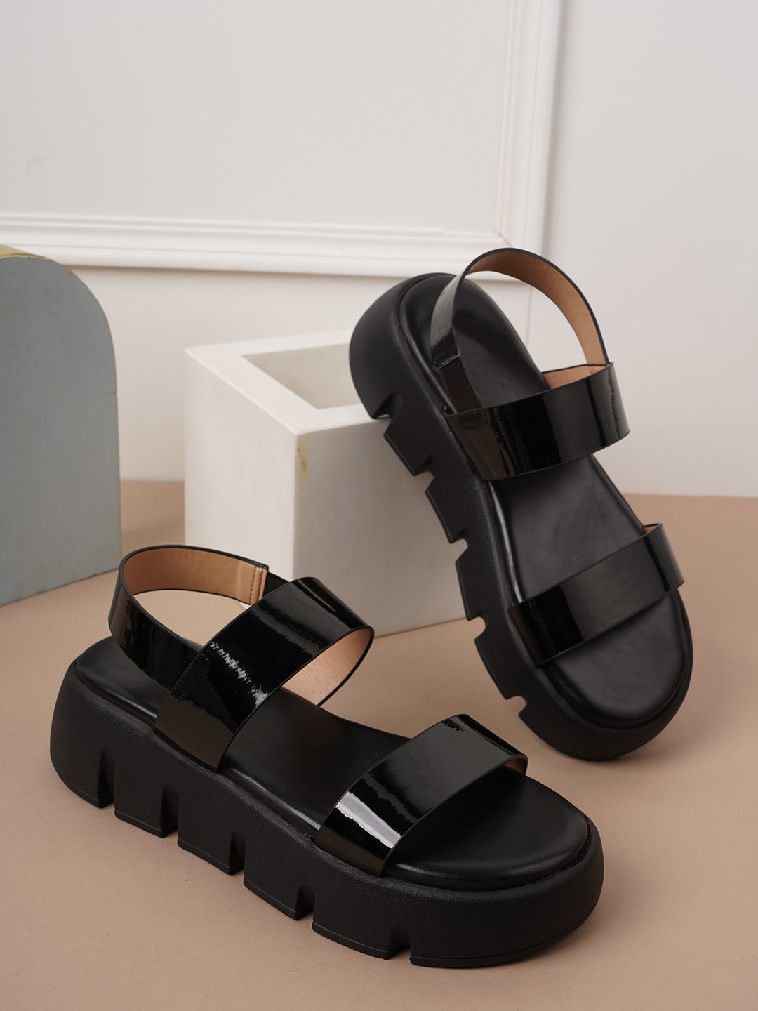 

Walkfree Open Toe Flatform Heels With Backstrap, Black