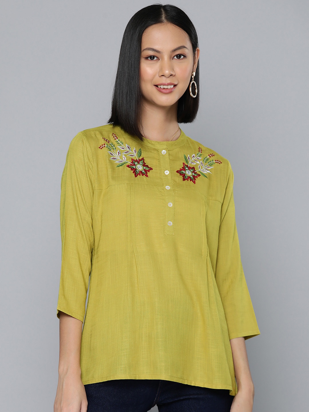 

HERE&NOW Floral Embroidered Thread Work Thread Work Pleated Kurti, Lime green
