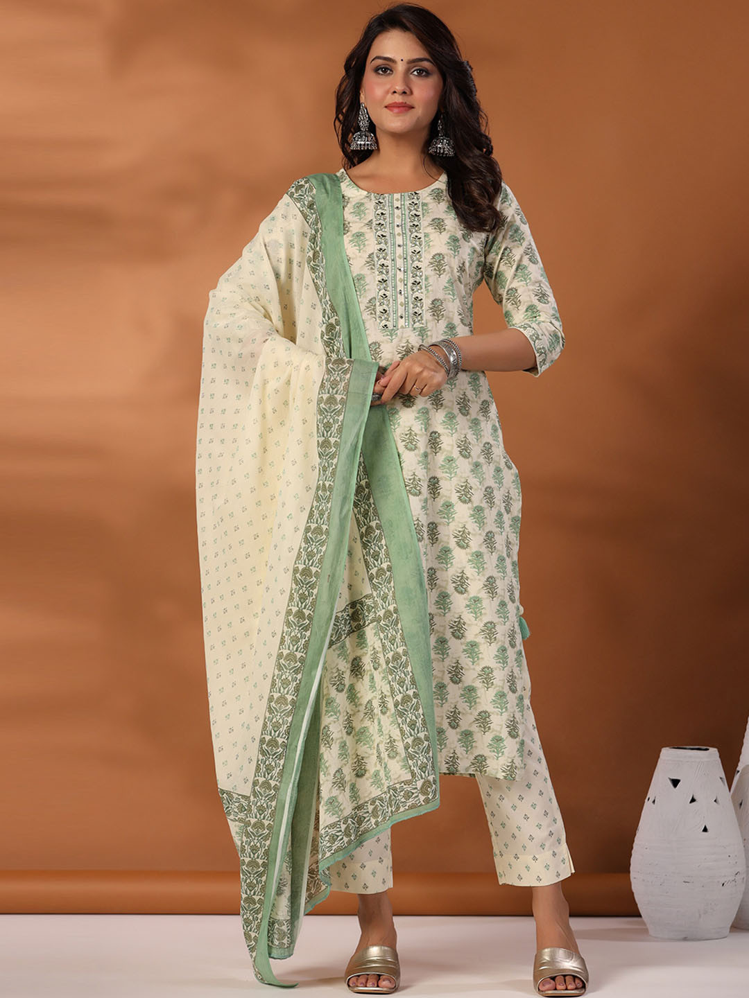 

Readiprint Fashions Ethnic Printed Sequinned Pure Cotton Kurta with Trousers & Dupatta, Green