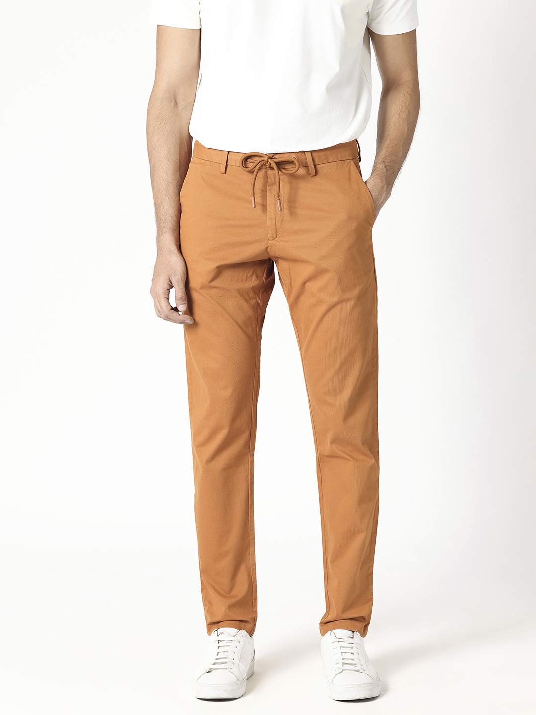 

RARE RABBIT Men Mid-Rise Slim Fit Chinos Trousers, Black