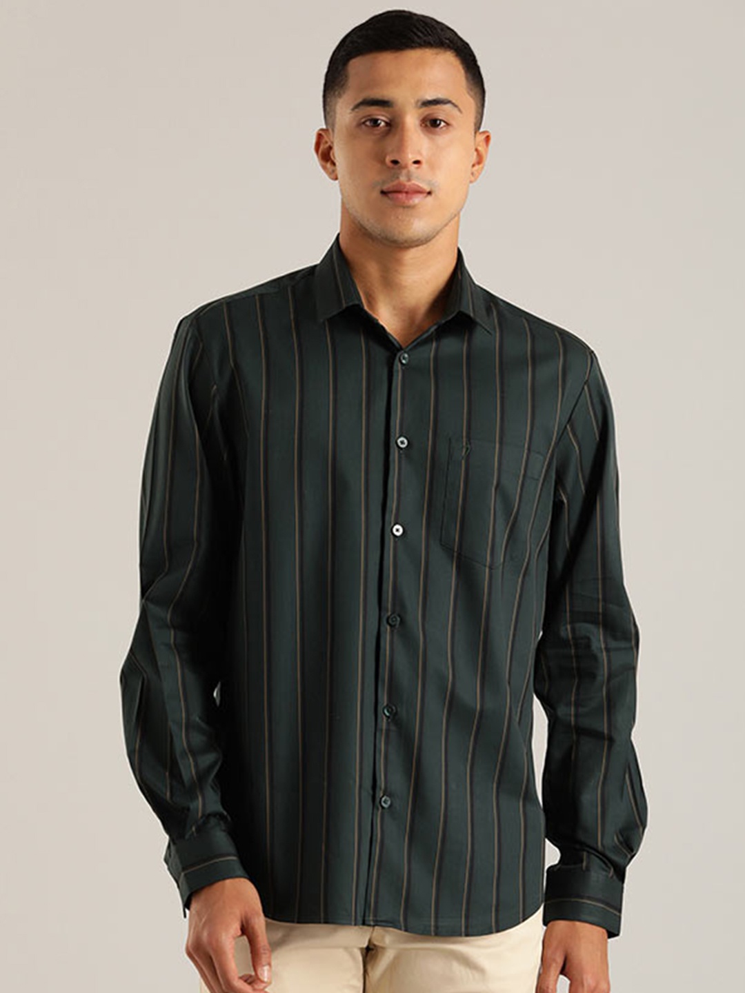 

Indian Terrain Striped Chiseled Fit Slim Fit Pure Cotton Casual Shirt, Green