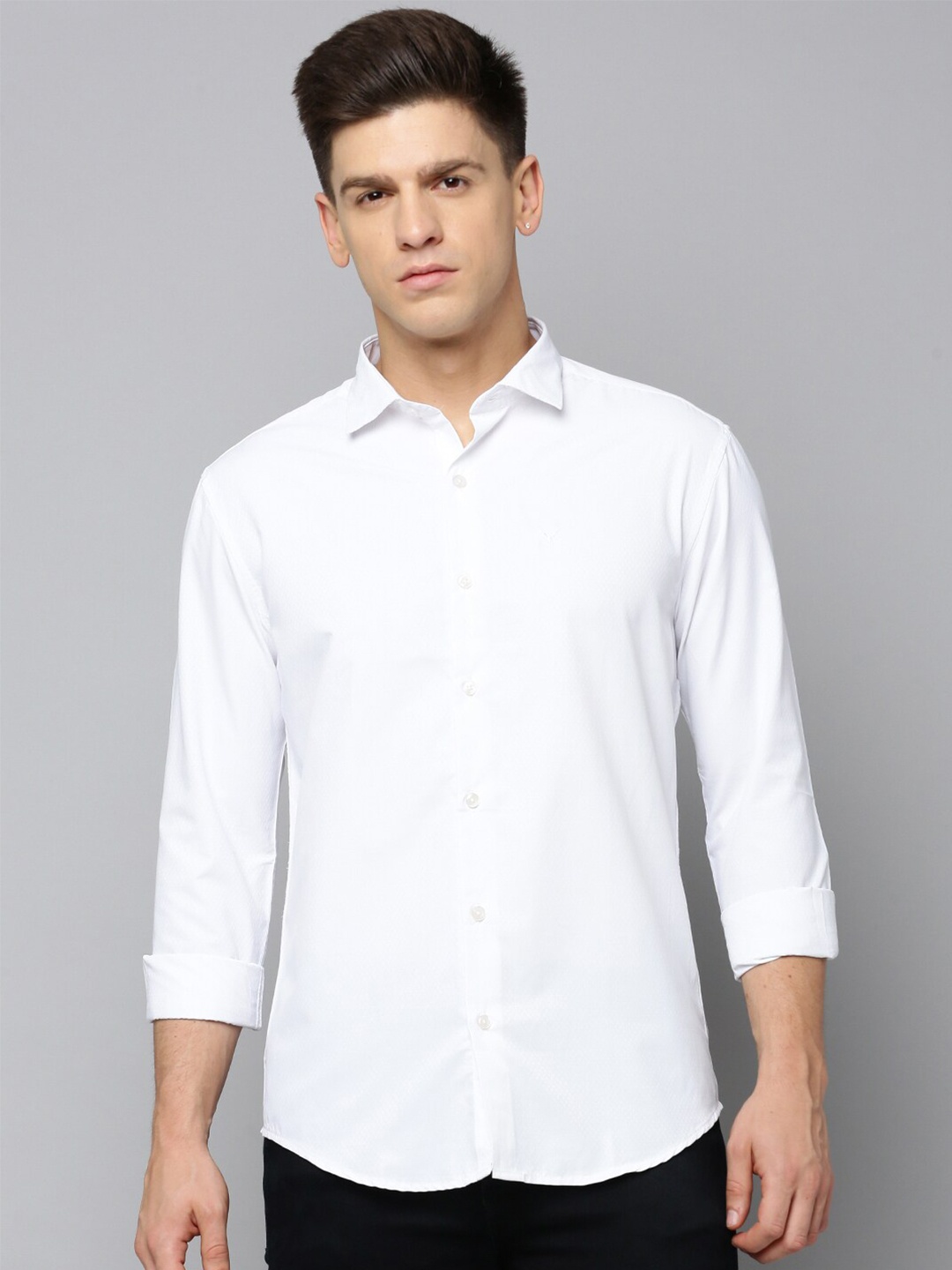 

SHOWOFF Classic Slim Fit Opaque Cotton Casual Shirt, White