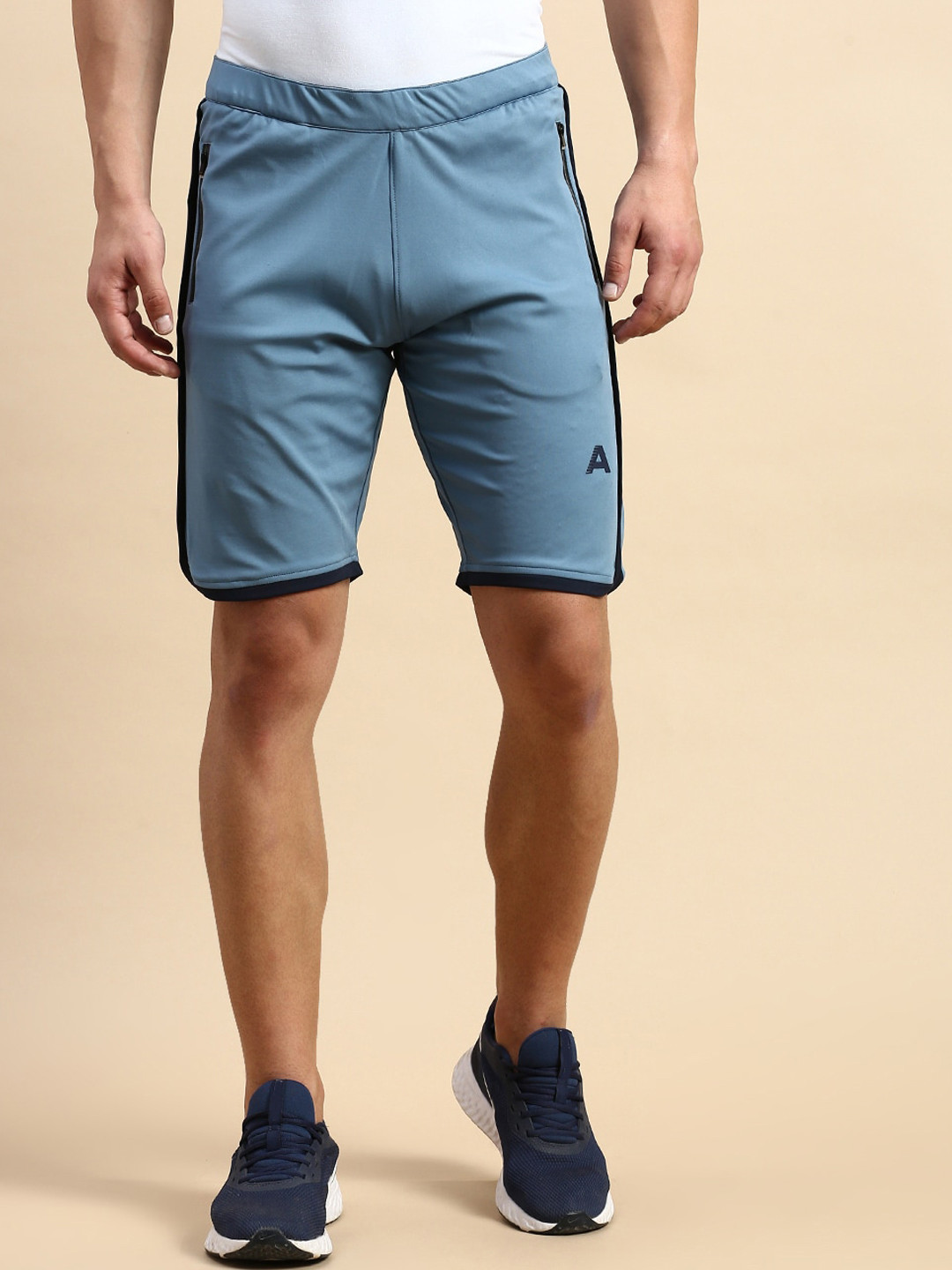 

SHOWOFF Men Mid-Rise Sports Shorts, Blue