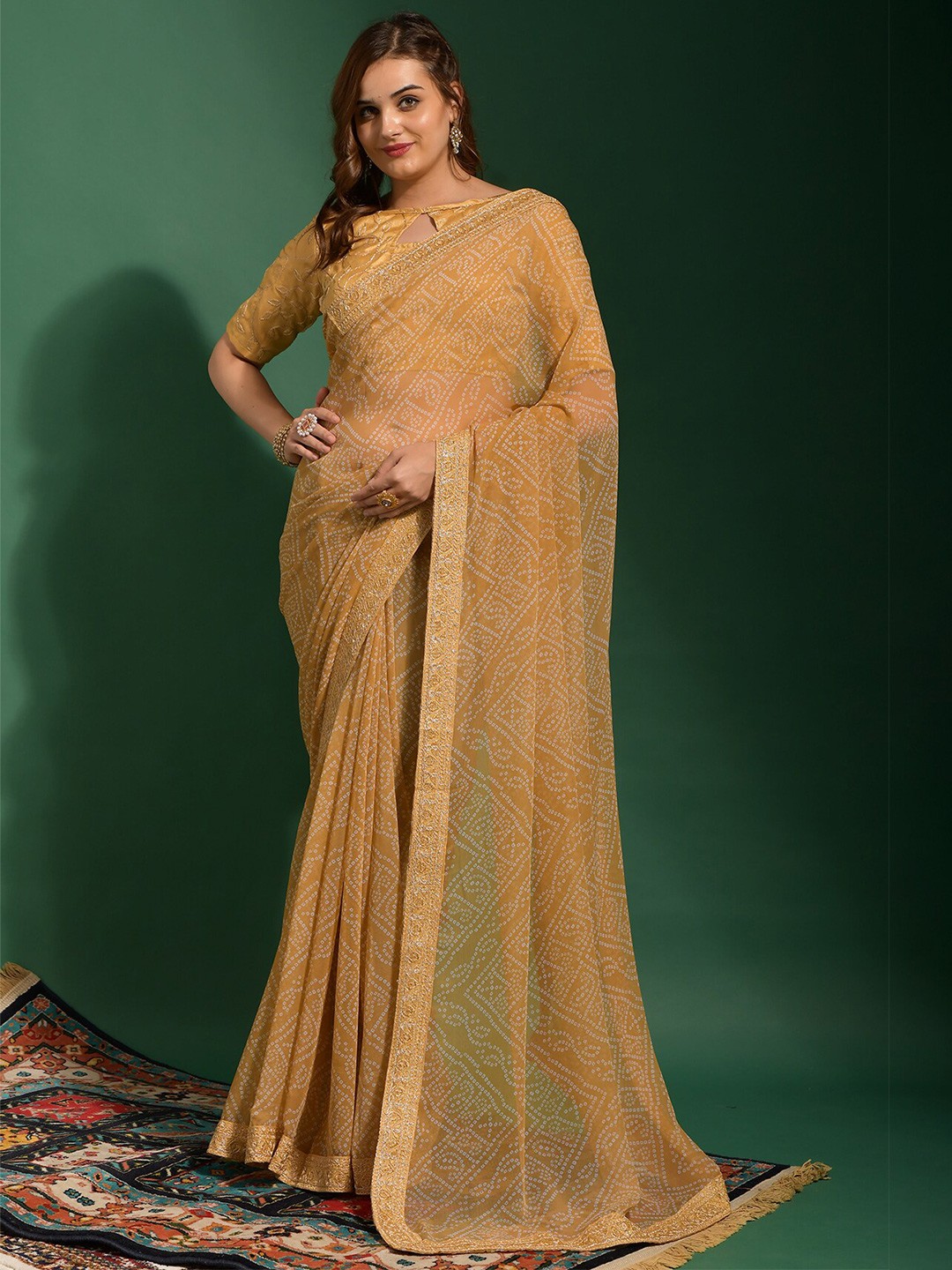 

VEERAX CBandhani Embroidered Pure Georgette Bandhani Saree, Cream