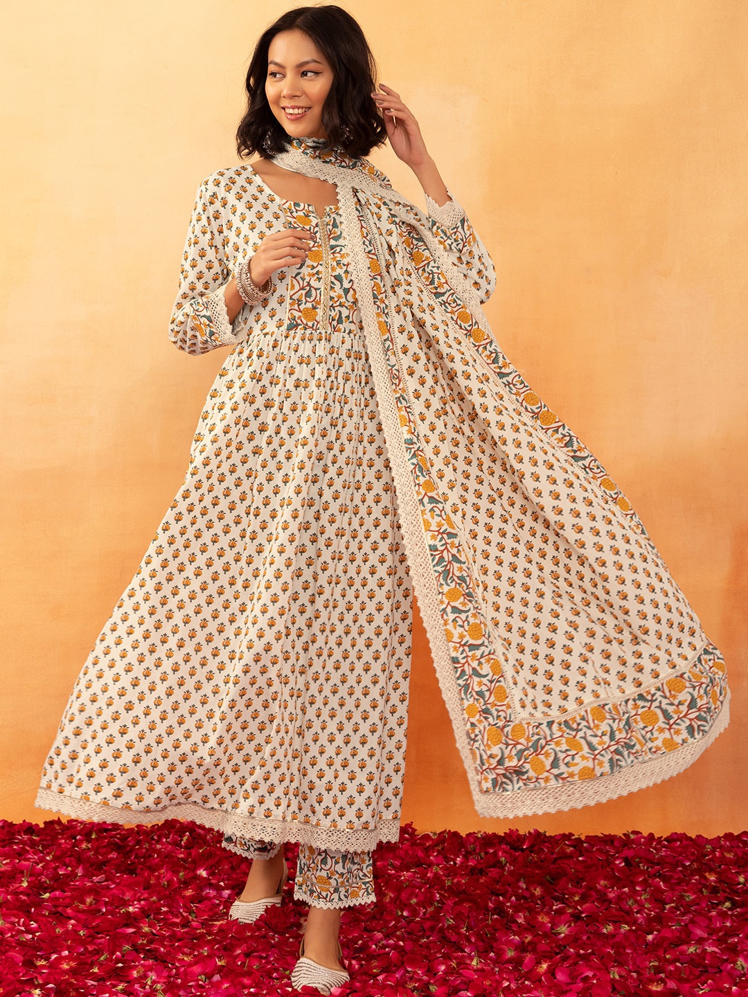

Rang by Indya Floral Printed Gotta Patti Kurta With Trouser & Dupatta, White
