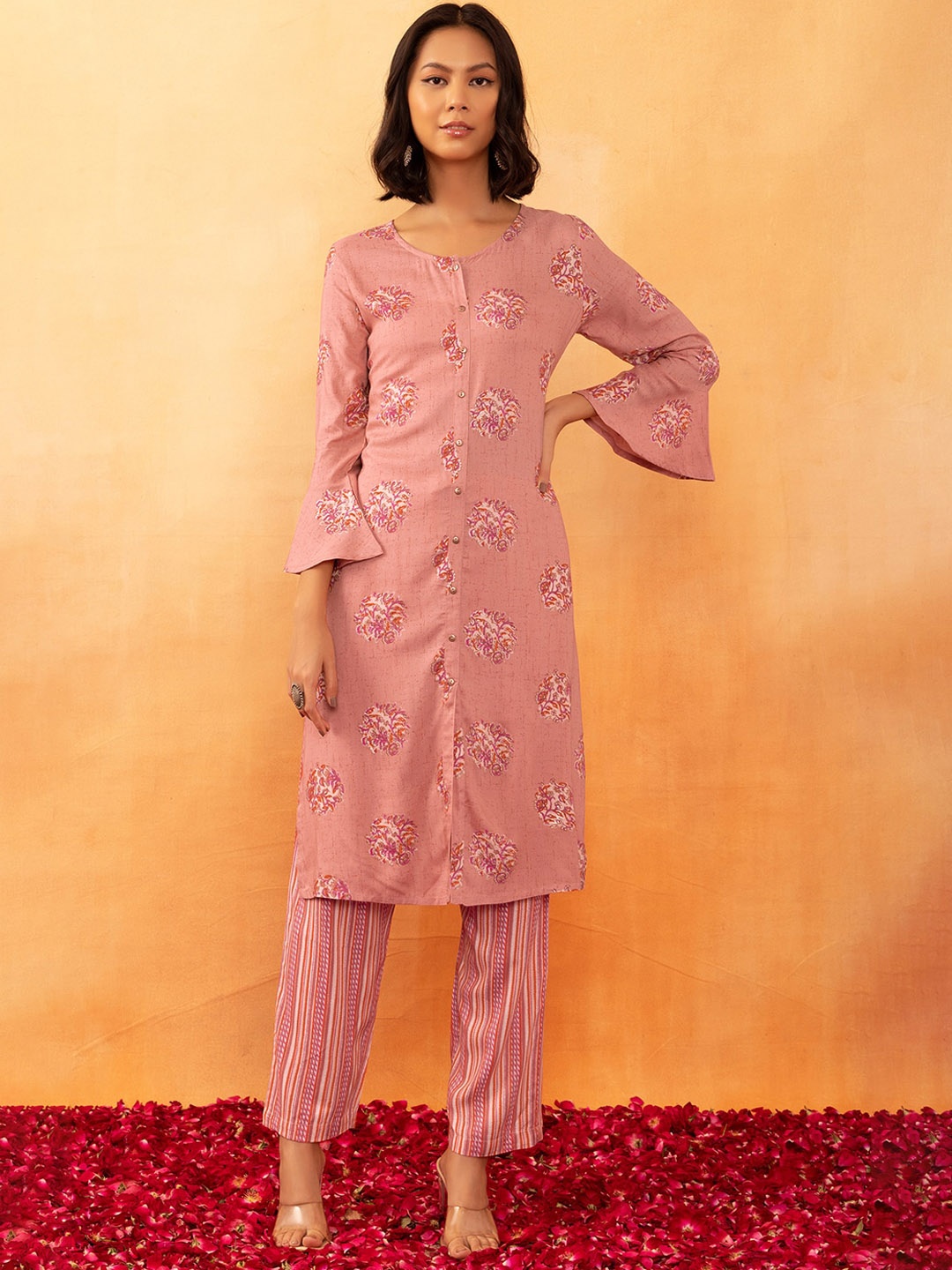 

Rang by Indya Floral Printed Straight Kurta With Trouser, Brown