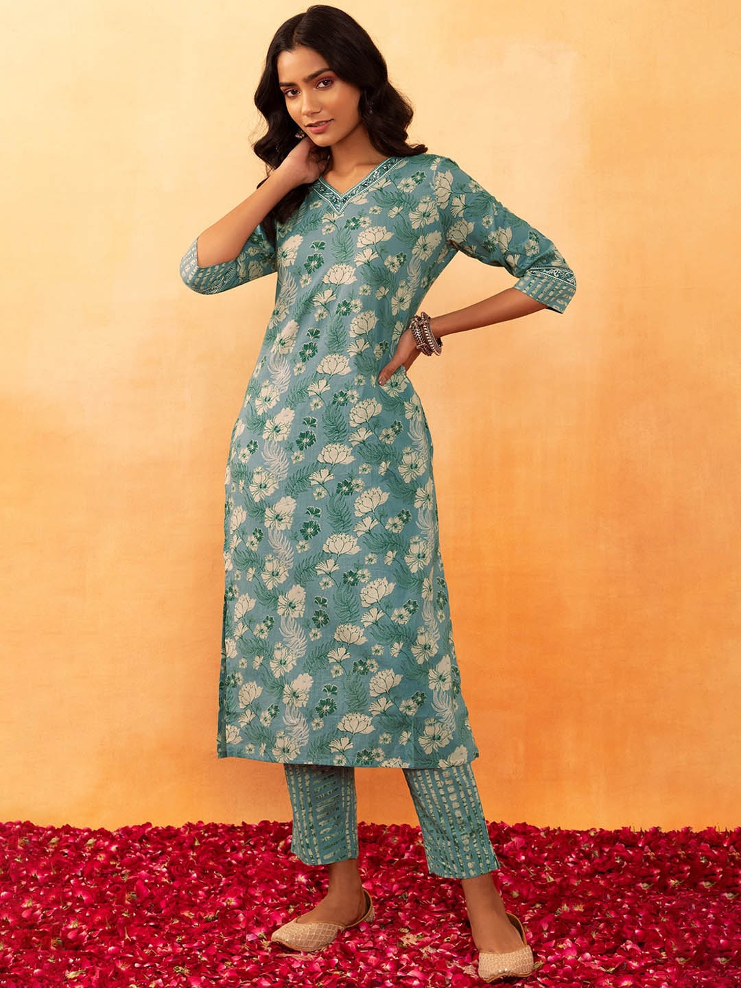 

Rang by Indya Floral Printed Pure Cotton Kurta With Trouser, Green