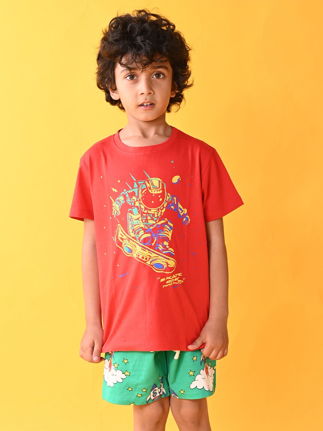 

Anthrilo Boys Printed T-shirt with Shorts, Red
