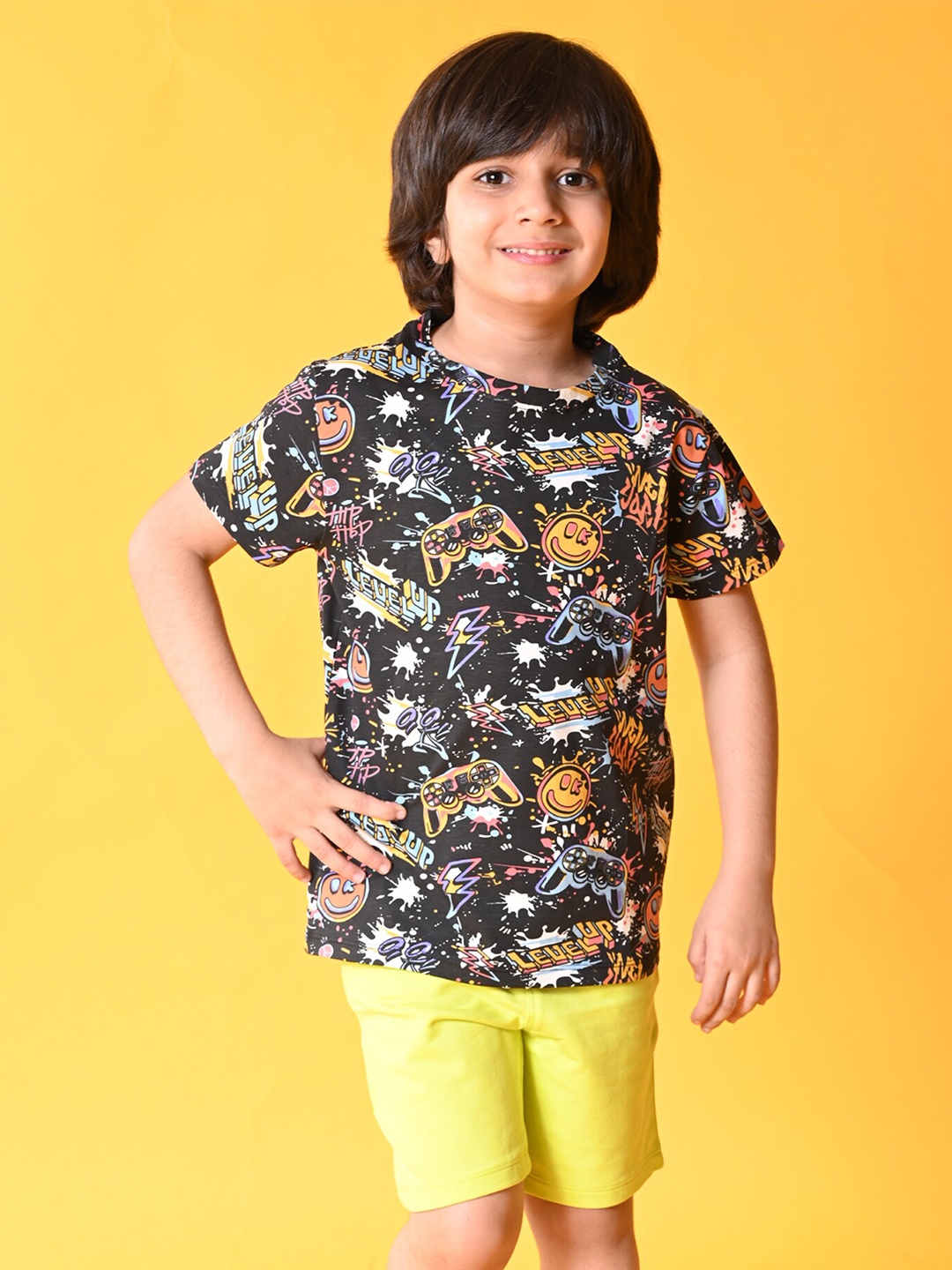 

Anthrilo Boys Printed T-shirt with Shorts, Black