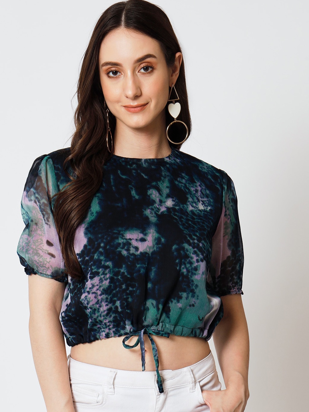 

Yaadleen Abstract Printed Puff Sleeve Tie-Up Blouson Crop Top, Green