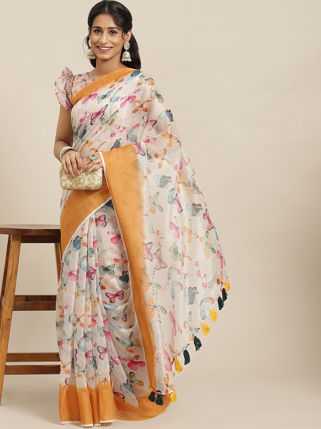 

Somras Abstract Printed Saree, Cream