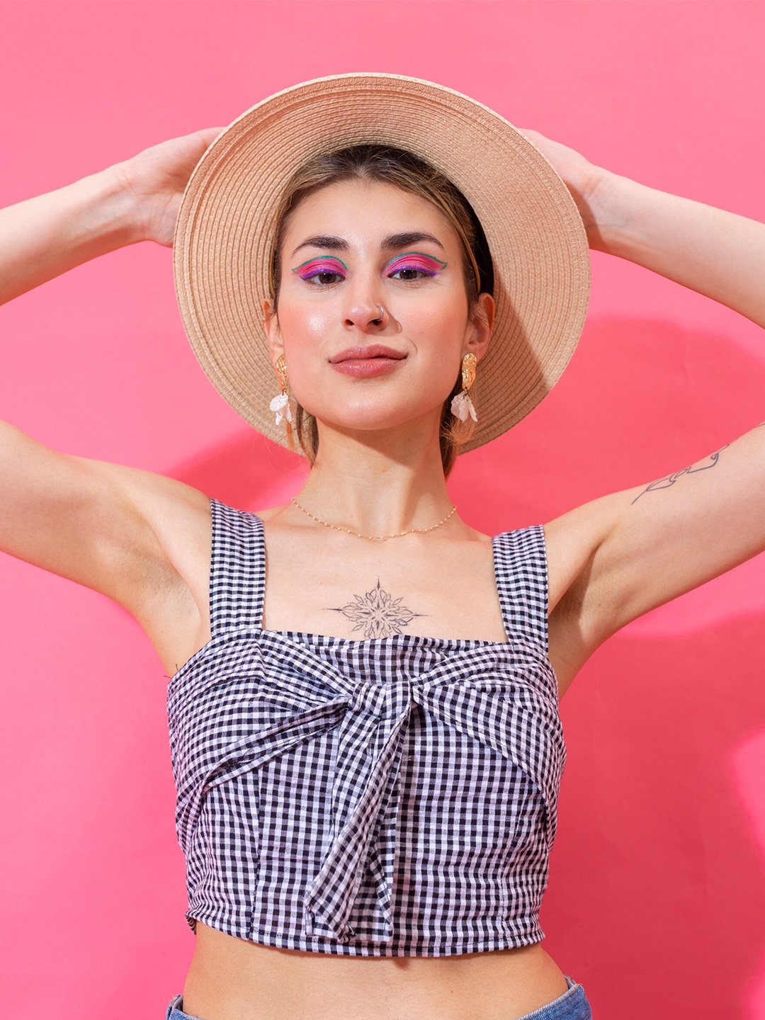 

Stylecast X Hersheinbox Black & White Checked Cotton Crop Top