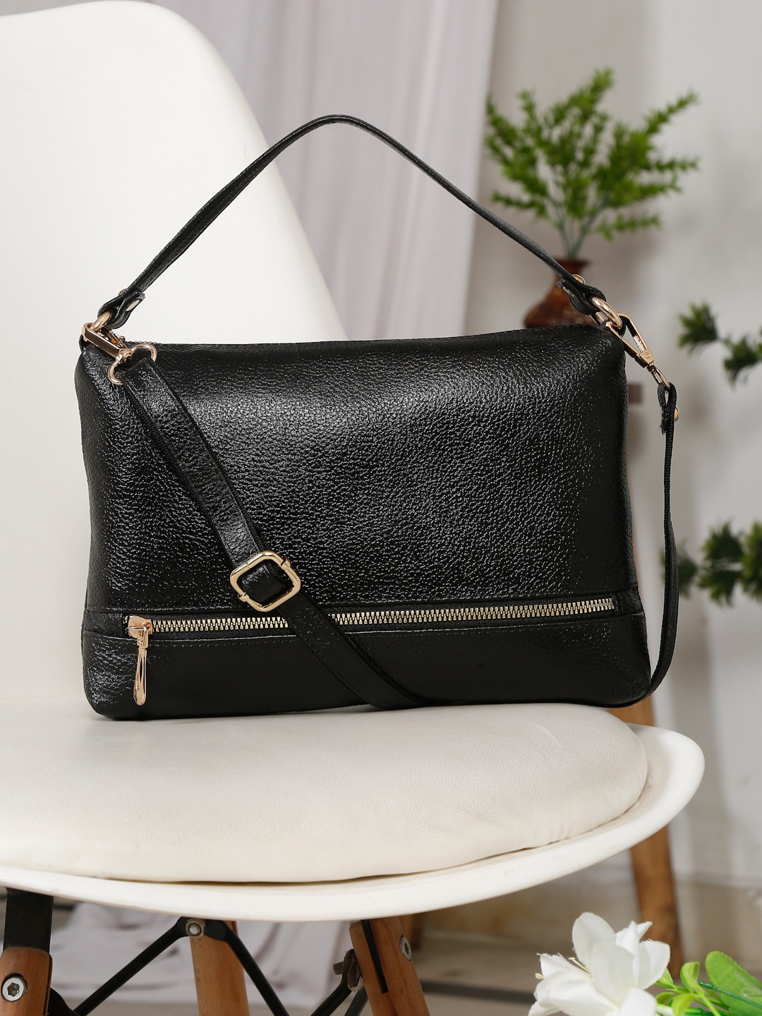 

Teakwood Leathers Leather Structured Sling Bag, Black