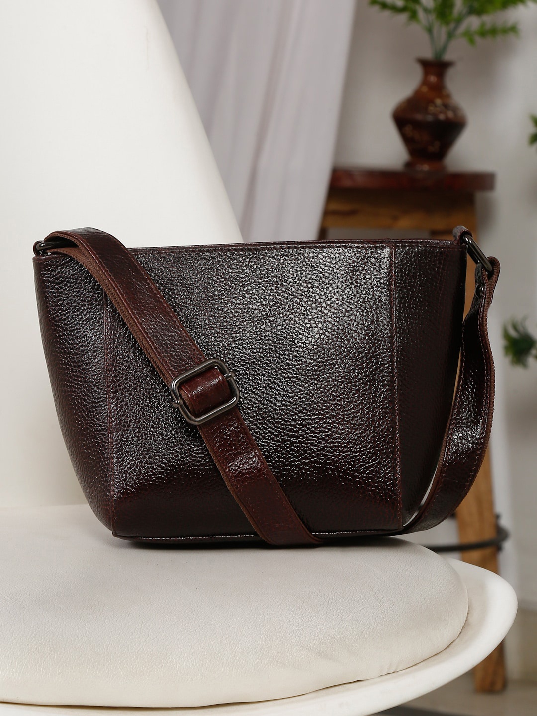 

Teakwood Leathers Leather Structured Handheld Bag, Brown