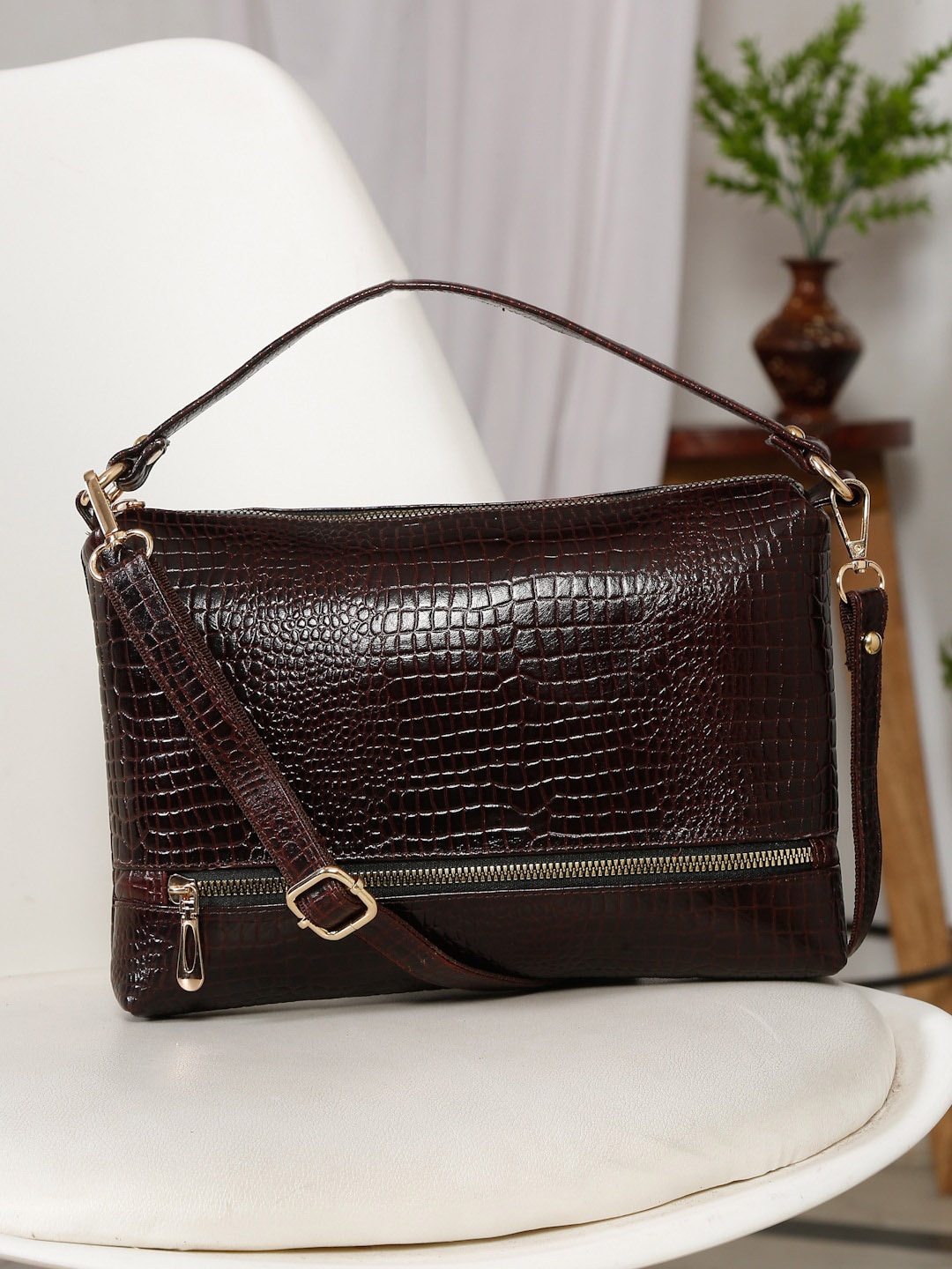 

Teakwood Leathers Textured Water Resistant Structured Handheld Bag, Brown