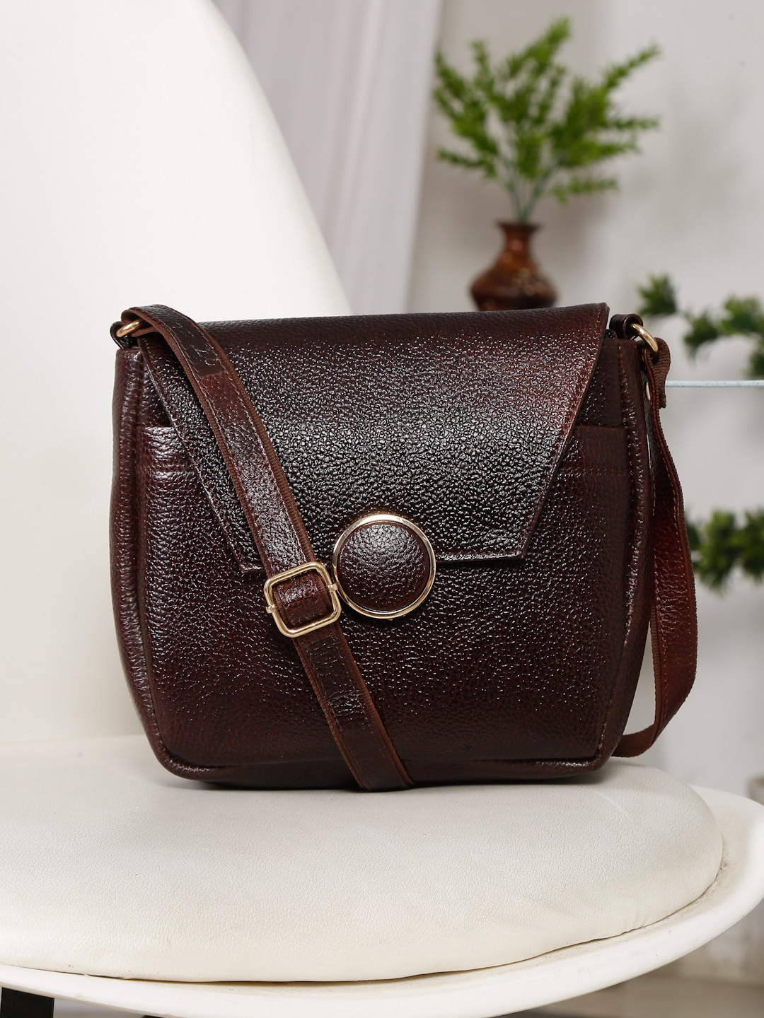 

Teakwood Leathers Structured Sling Bag, Brown