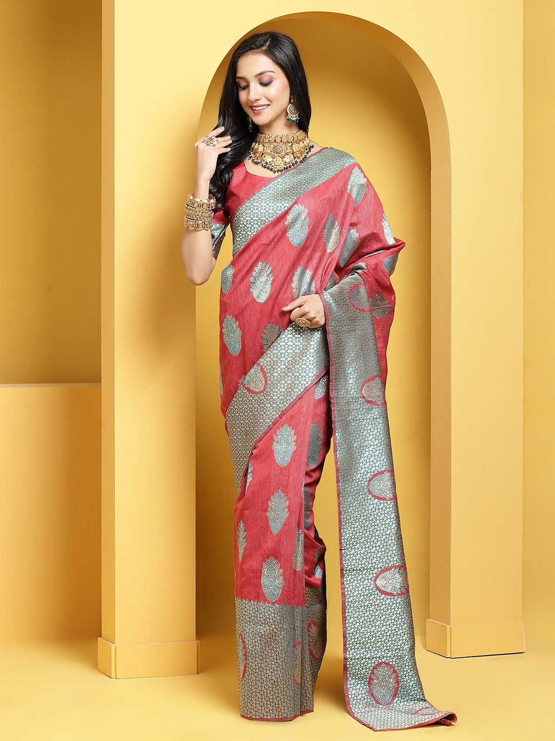

Anouk Maroon & Gold-Toned Ethnic Motif Woven Design Zari Banarasi Saree
