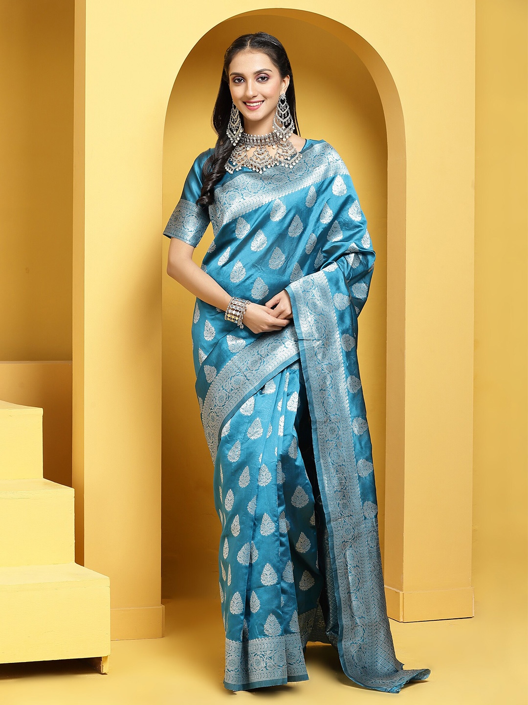 

Anouk Teal & Gold-Toned Ethnic Motif Woven Design Zari Banarasi Saree, Turquoise blue