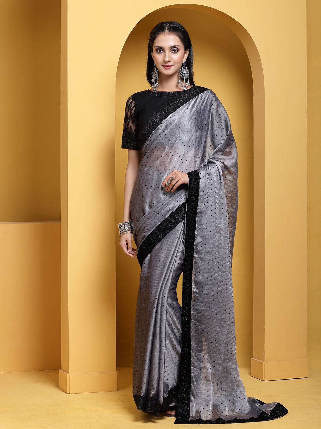 

Anouk Grey & Black Polka Dot Printed Sequinned Saree