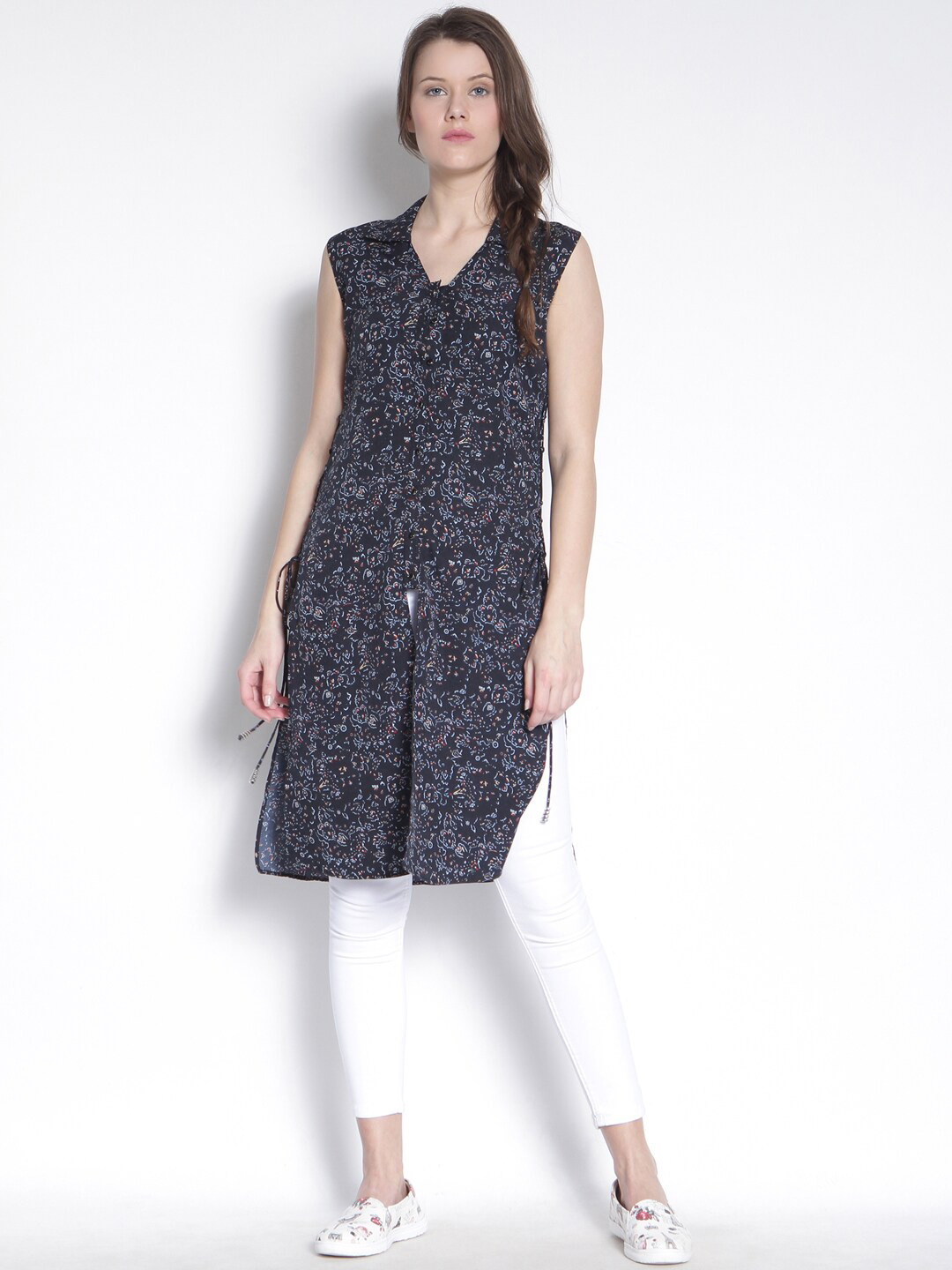 

RARE Navy Blue Floral Printed Sleeveless Kurta