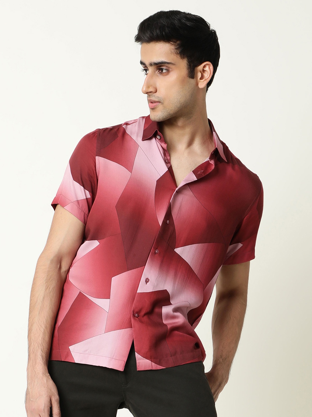 

RARE RABBIT Men Caplets Slim Fit Geometric Printed Shirt, Red