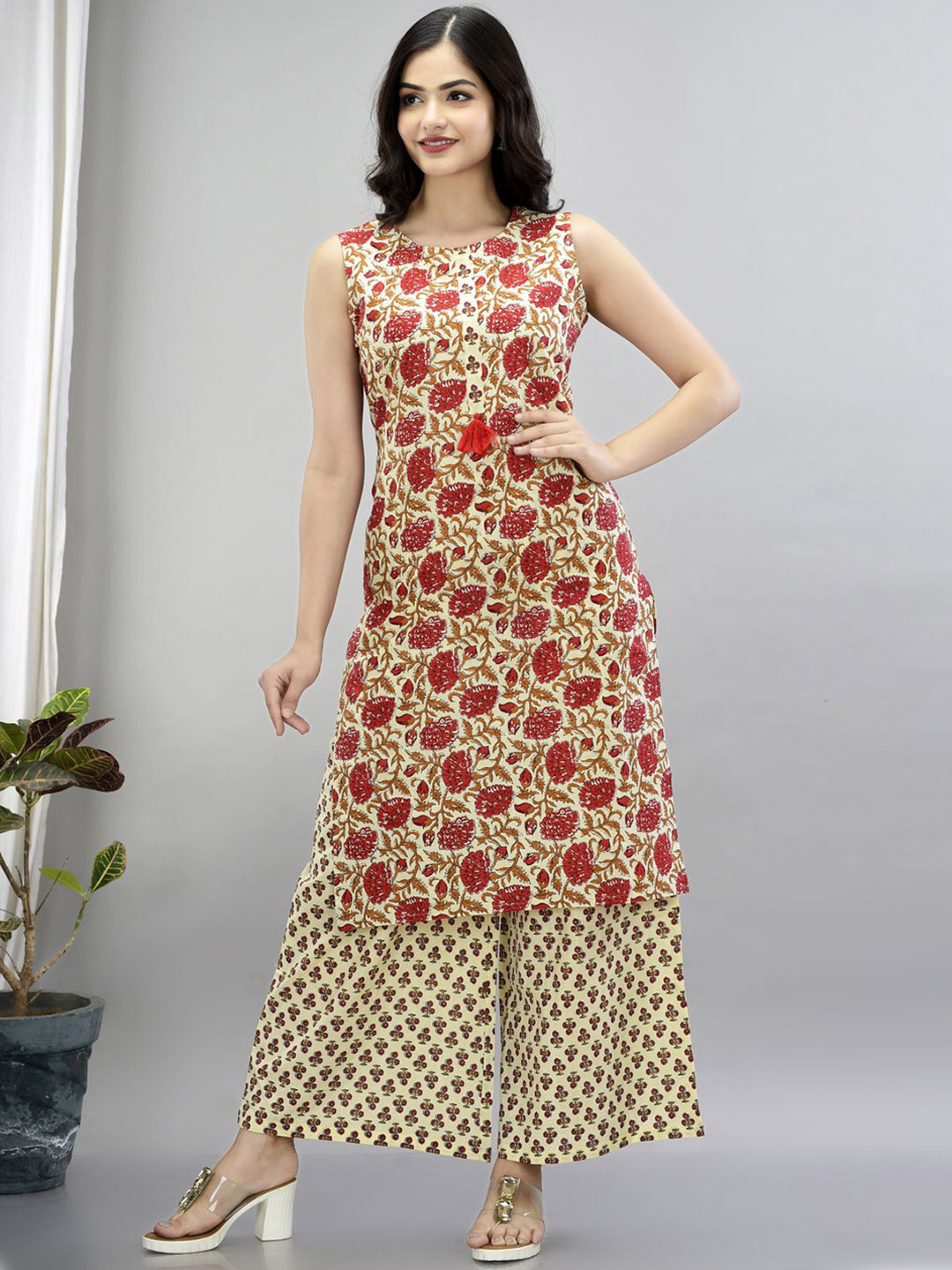 

METRO-FASHION Ethnic Motifs Printed Pure Cotton Kurta with Palazzos, Beige