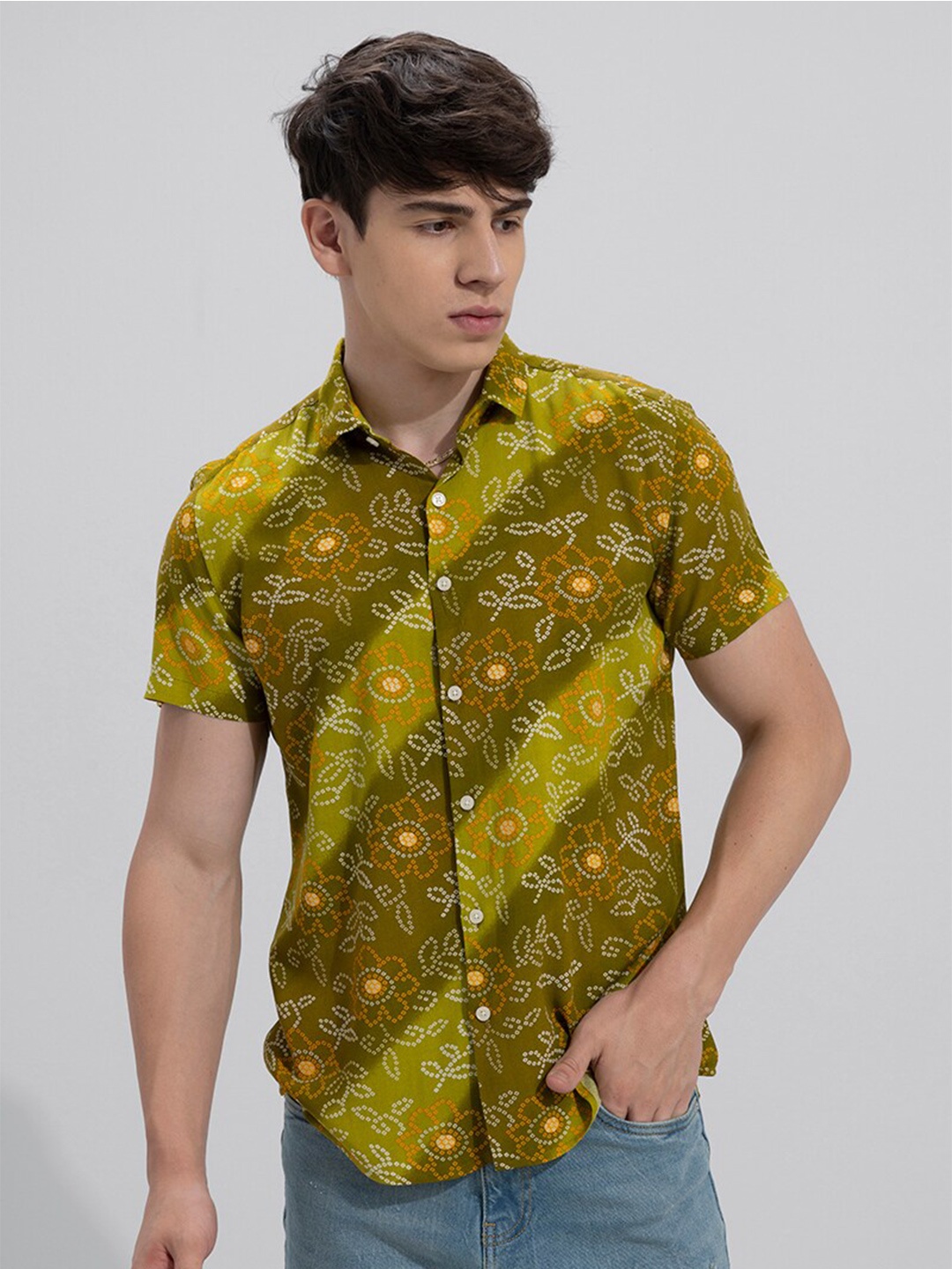 

Snitch Floral Printed Spread Collar Casual Shirt, Green