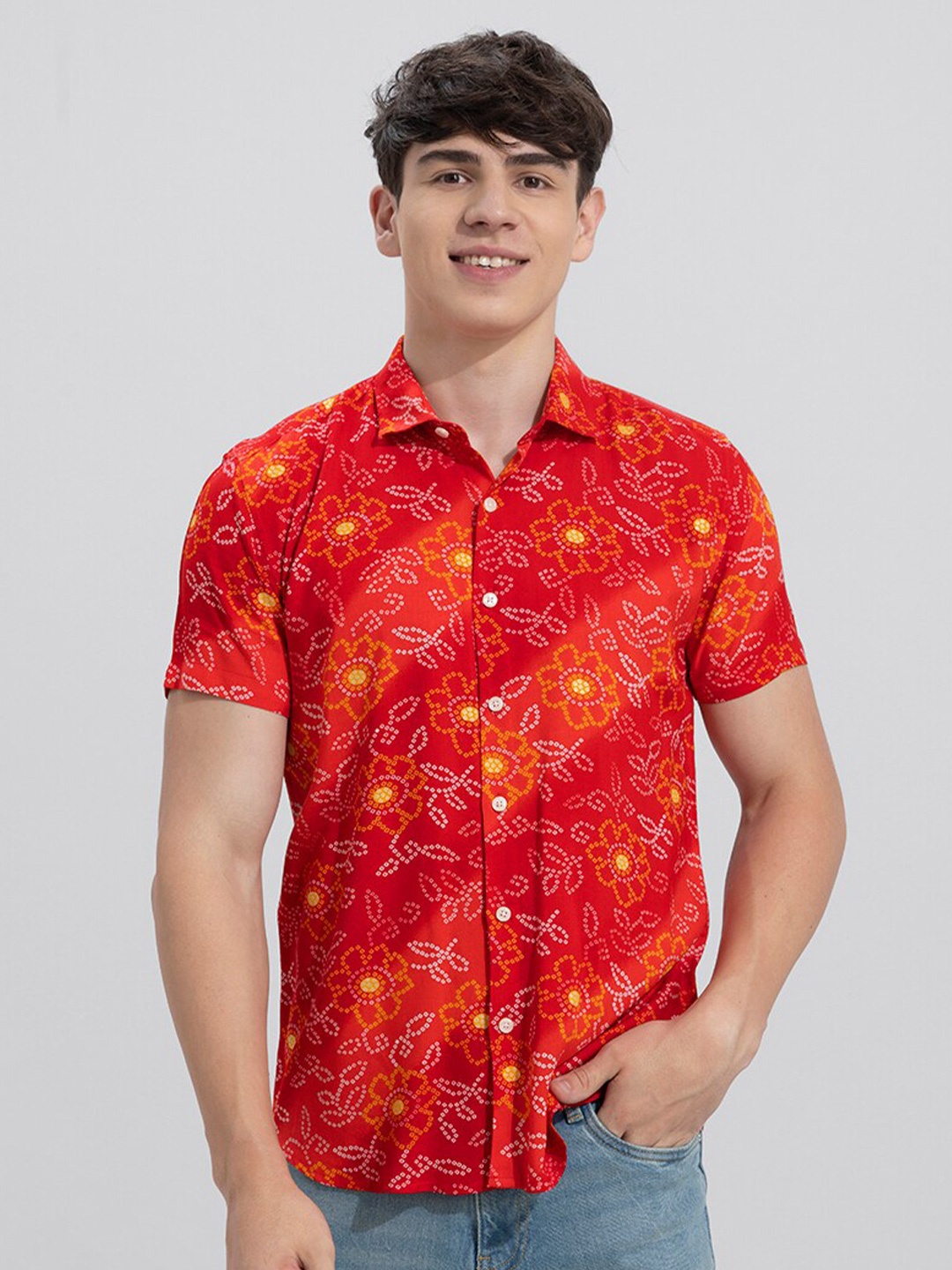 

Snitch Red And Orange Slim Fit Floral Printed Casual Shirt