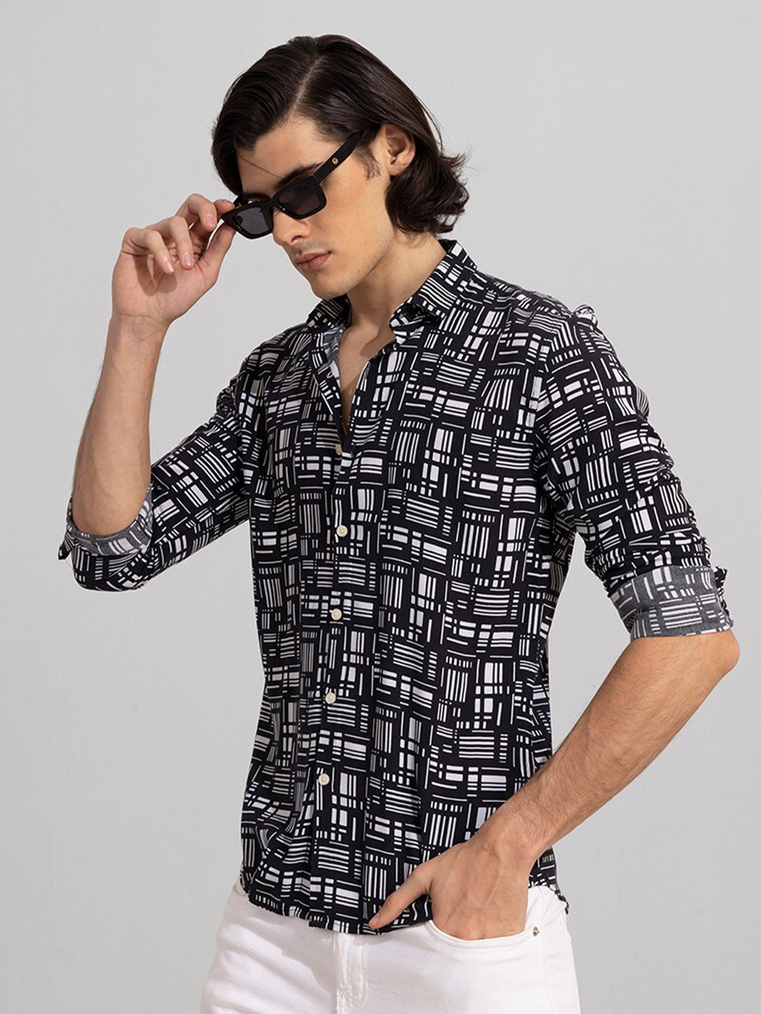 

Snitch Black Slim Fit Abstract Printed Casual Shirt