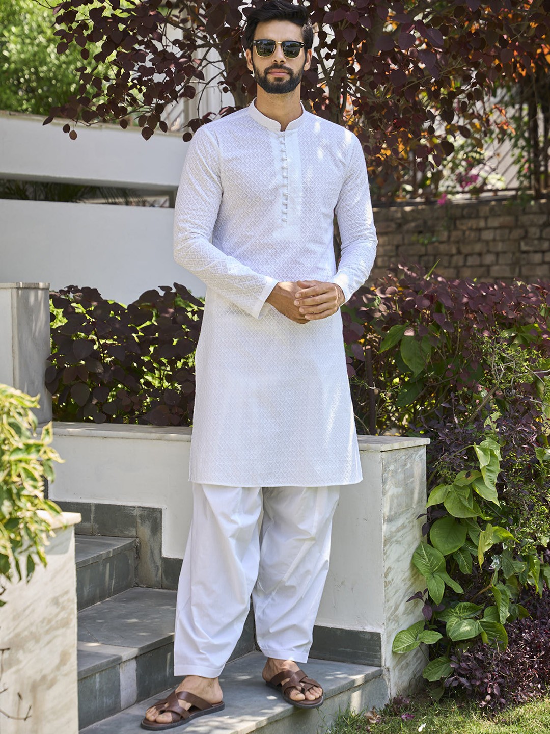

See Designs Floral Embroidered Chikankari Straight Kurta, White